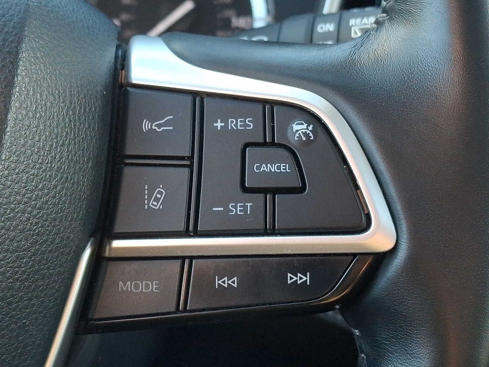 Thumbnail: 2022 Toyota Highlander - 20