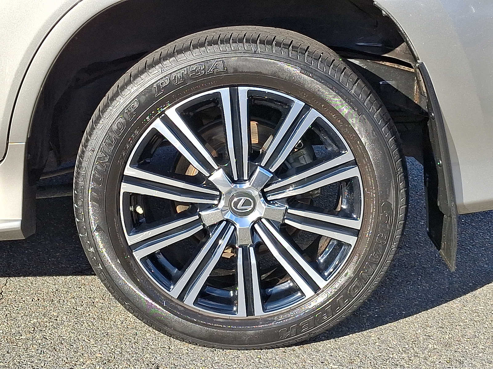 Thumbnail: 2020 Lexus LX - 7