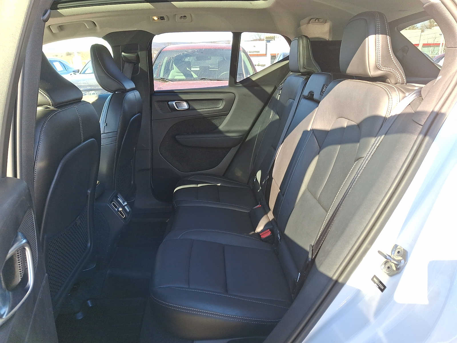 Thumbnail: 2019 Volvo XC40 - 7