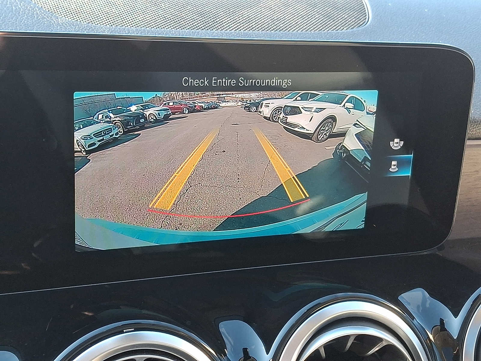 Thumbnail: 2022 Mercedes-Benz GLB - 15