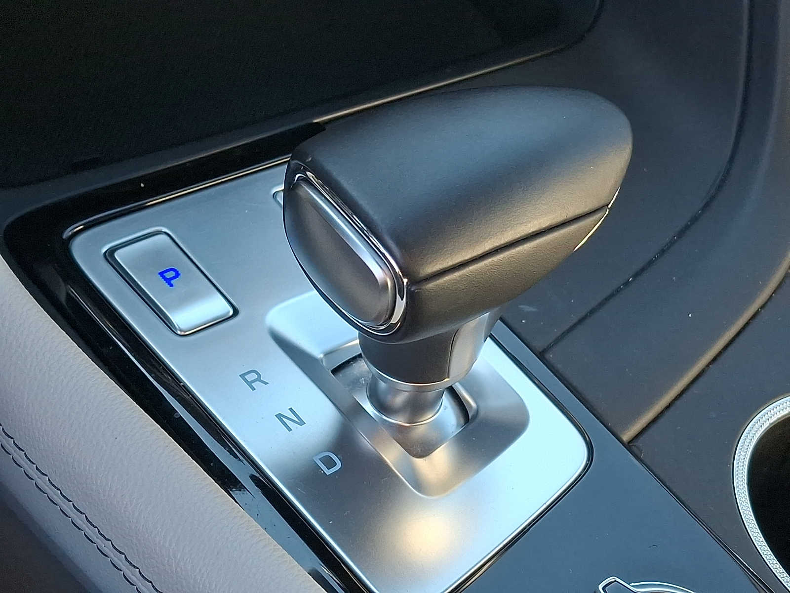 Thumbnail: 2023 Genesis G70 - 13