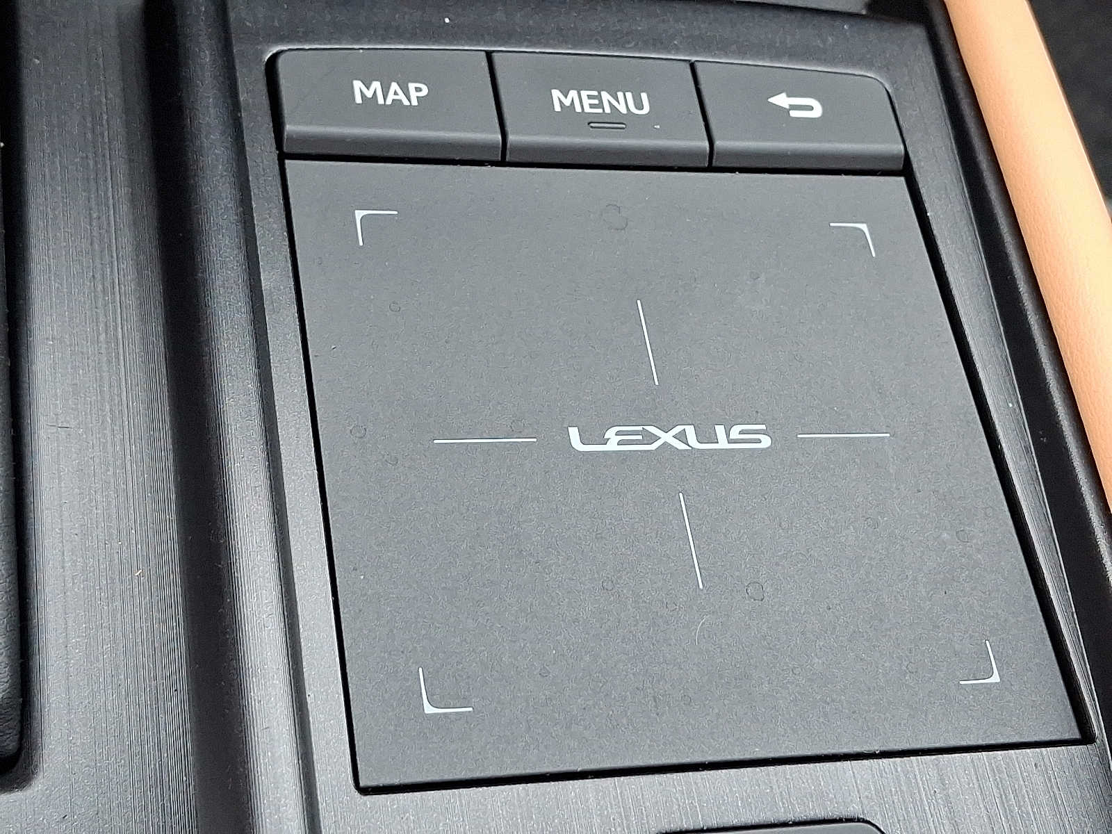 Thumbnail: 2022 Lexus ES - 21