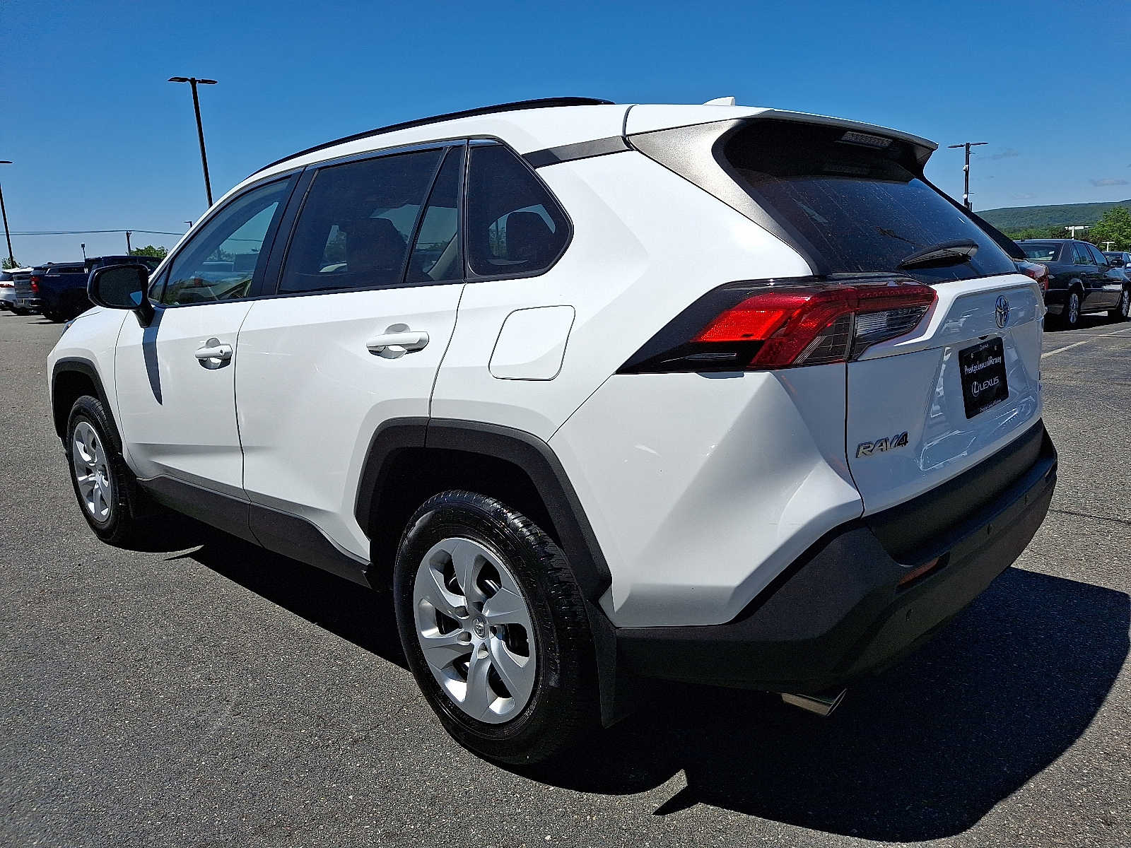 2020 Toyota RAV4 LE 5