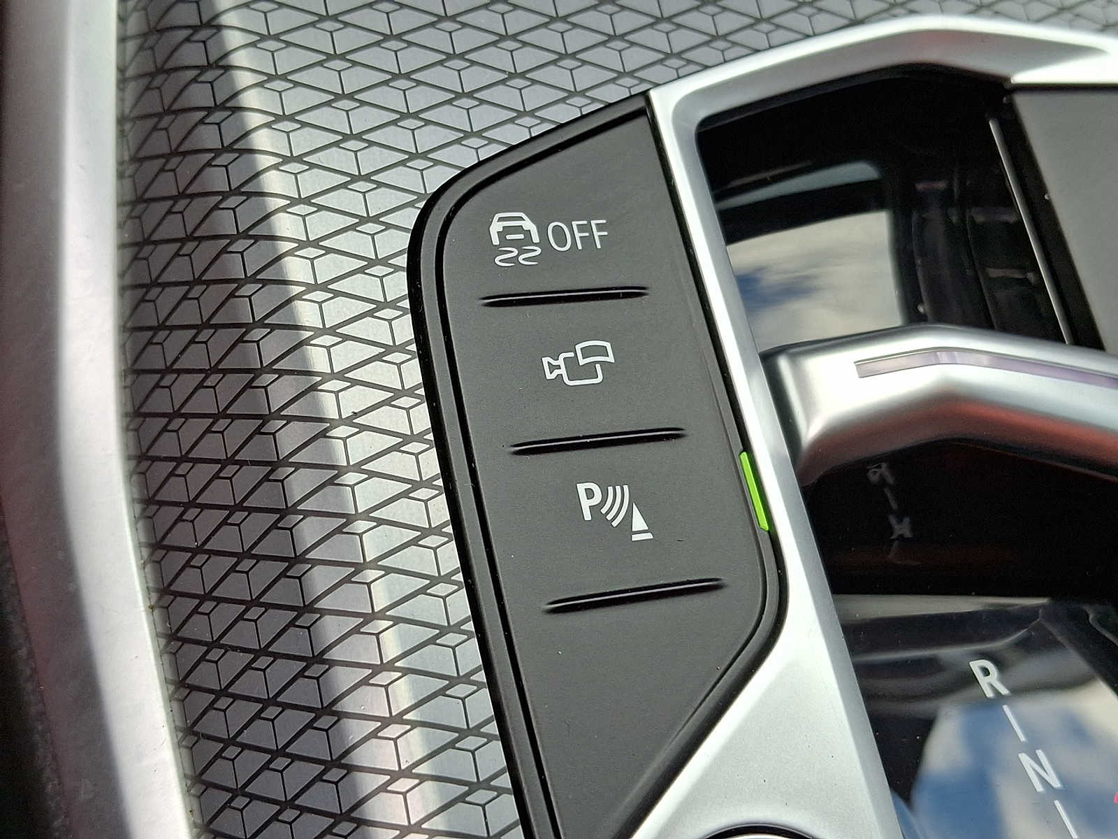 Thumbnail: 2023 BMW 3 Series - 21