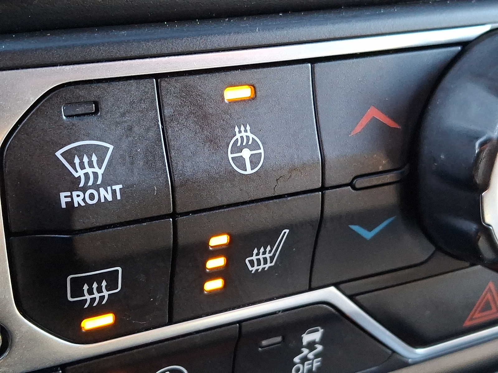 Thumbnail: 2021 Jeep Wrangler - 21