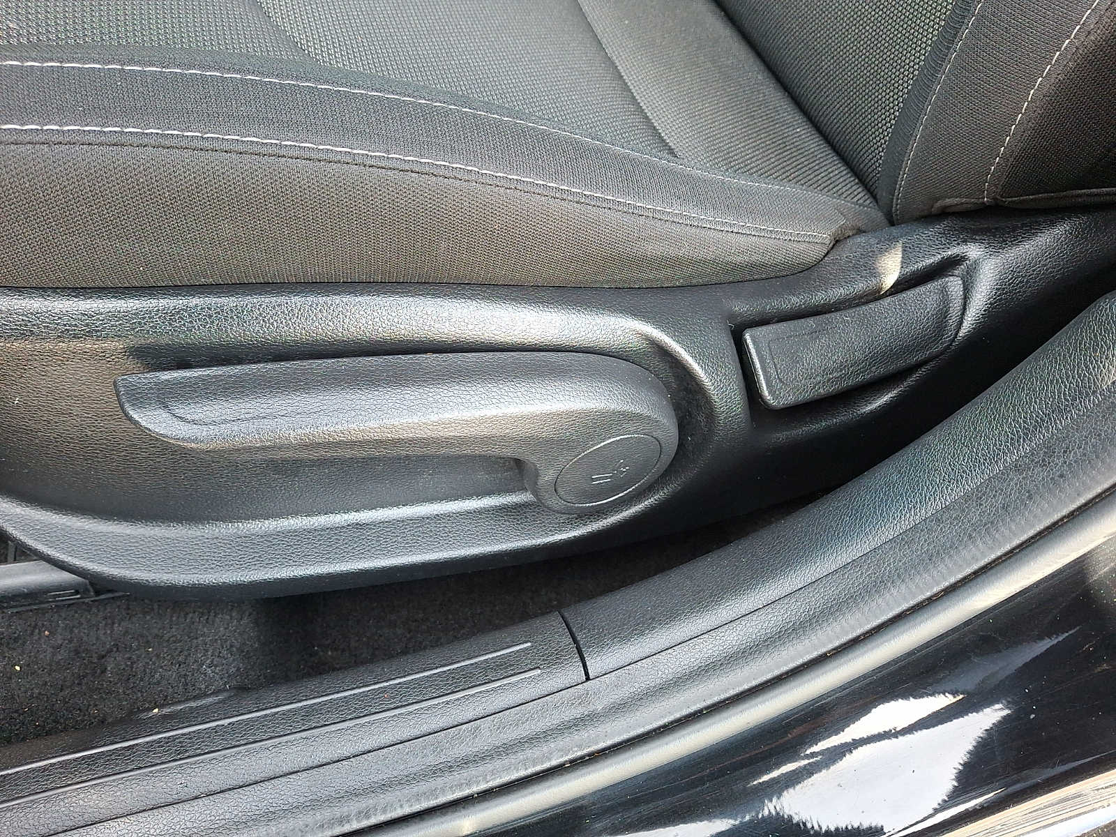 Thumbnail: 2023 Kia Forte - 13