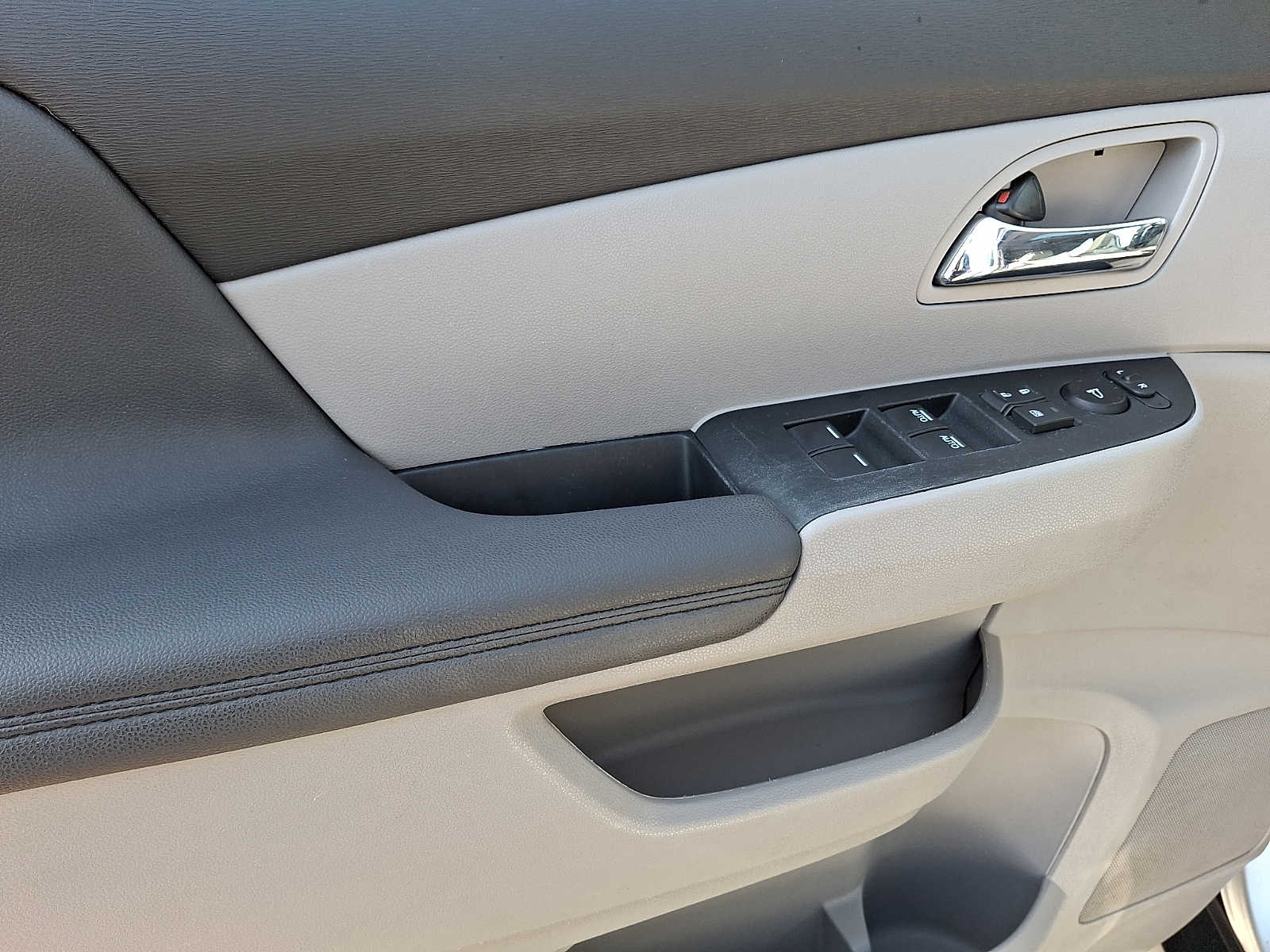 Thumbnail: 2015 Honda Odyssey - 11