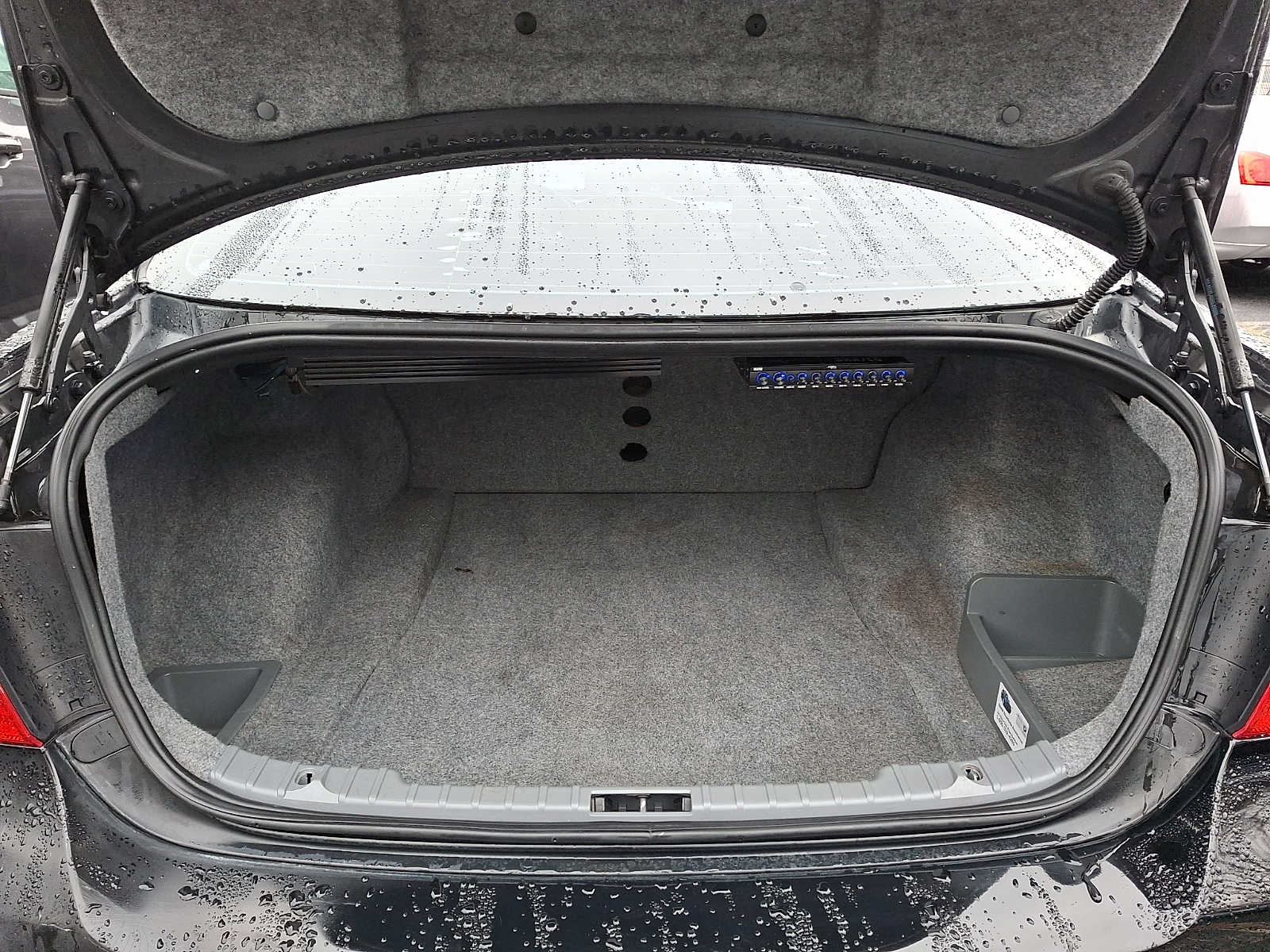 Thumbnail: 2010 BMW 3 Series - 27