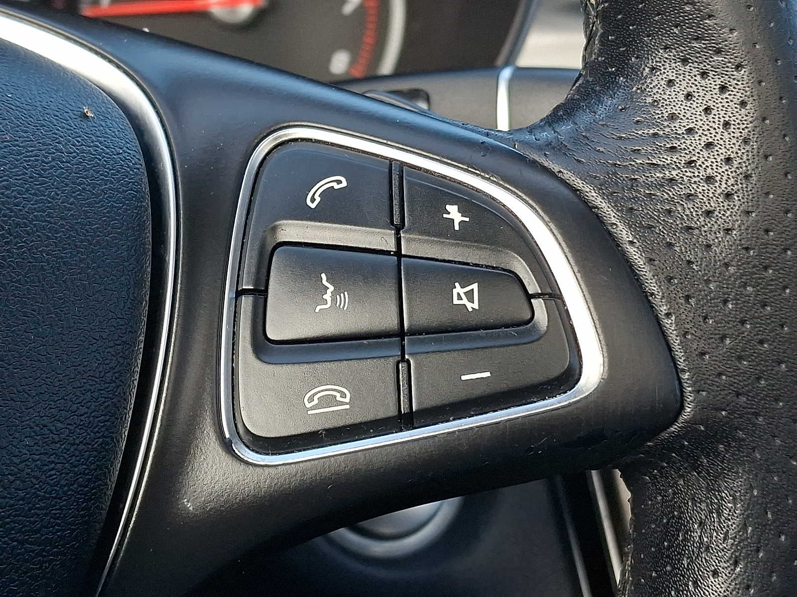 Thumbnail: 2017 Mercedes-Benz C-Class - 18