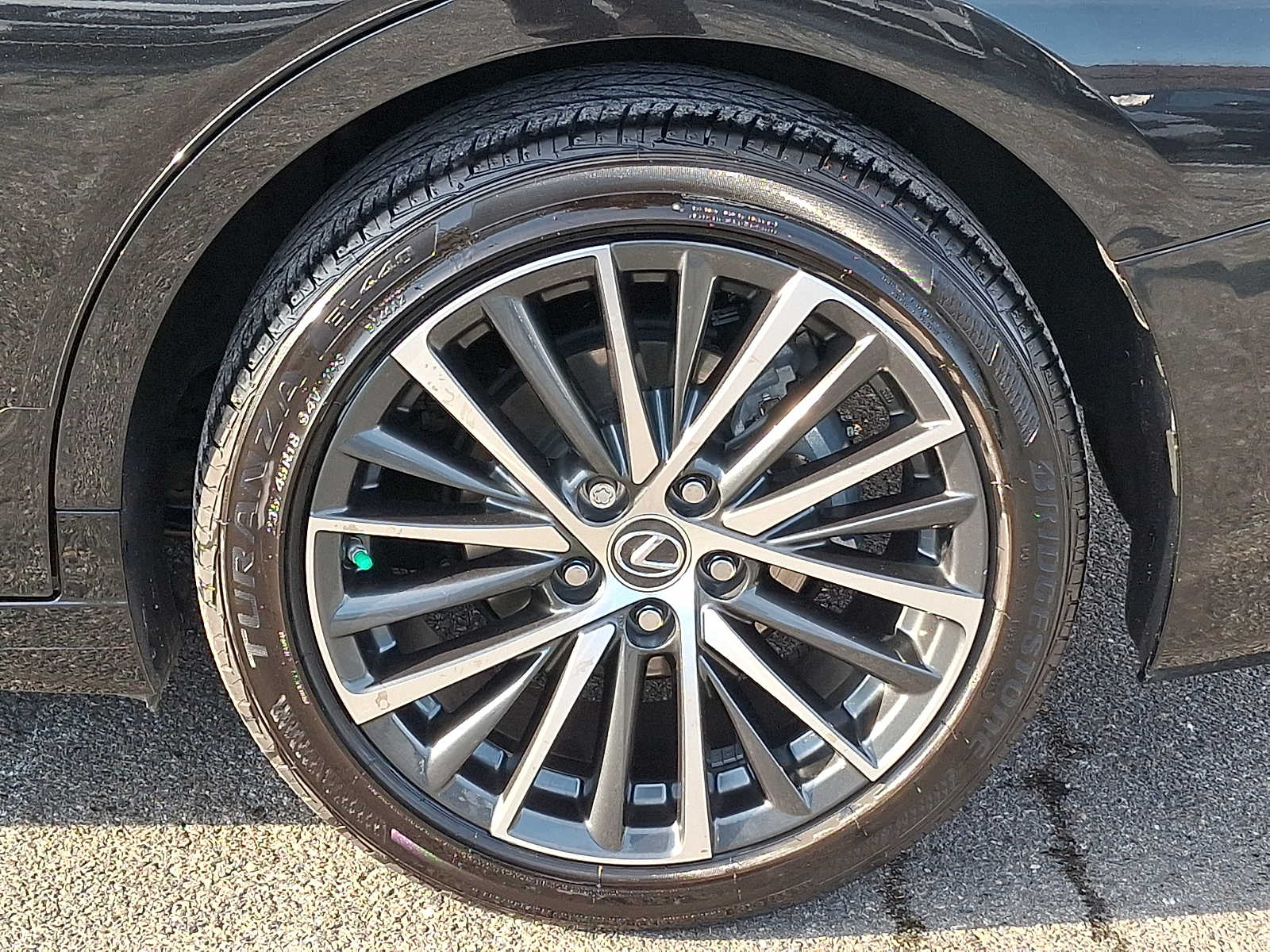 Thumbnail: 2024 Lexus ES - 6