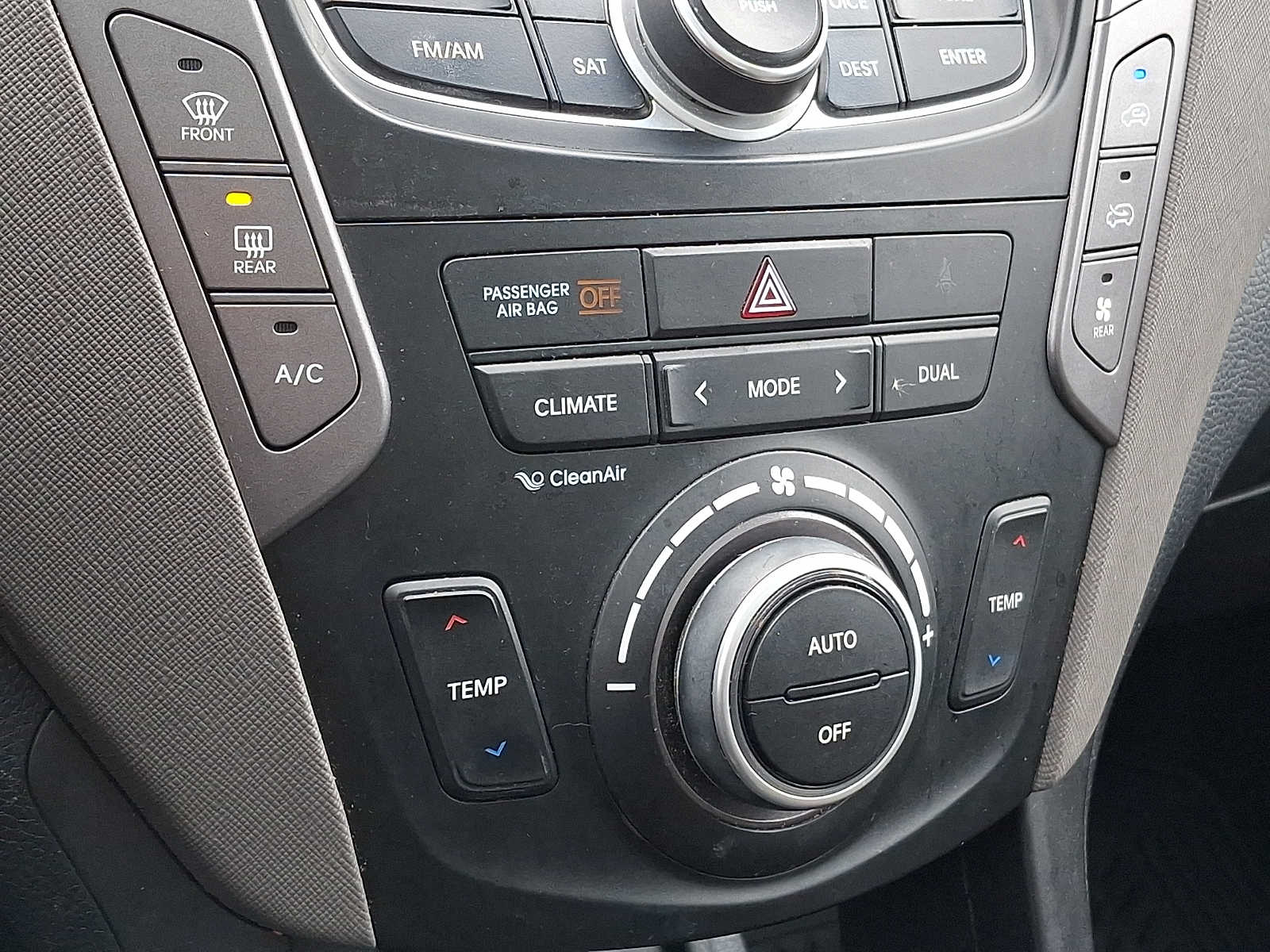 Thumbnail: 2015 Hyundai Santa Fe - 14