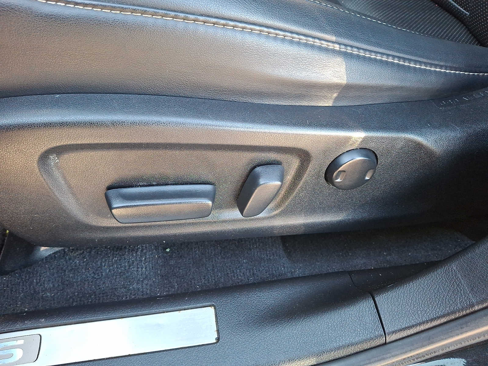 Thumbnail: 2021 Lexus RX - 10