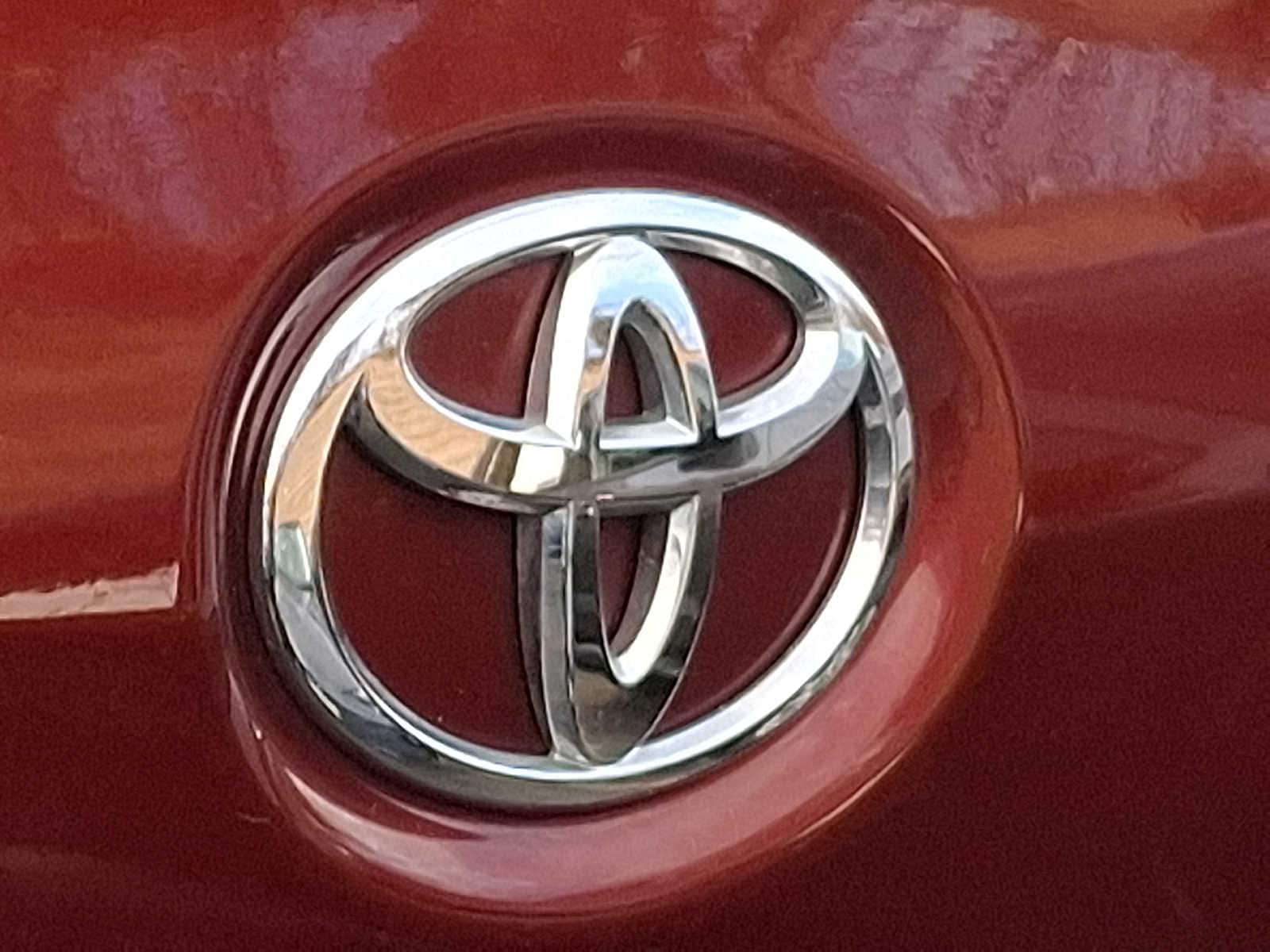 Thumbnail: 2014 Toyota Sienna - 29