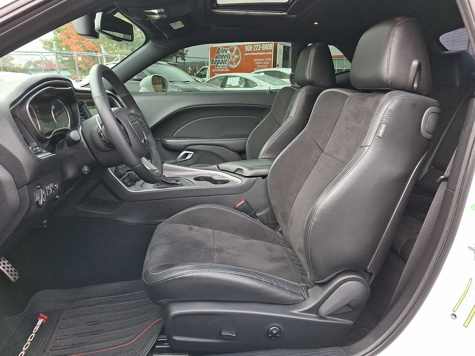 Thumbnail: 2019 Dodge Challenger - 12