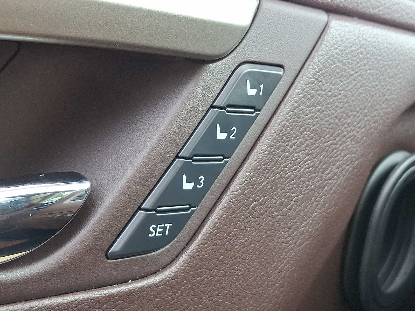 Thumbnail: 2019 Lexus RX - 25