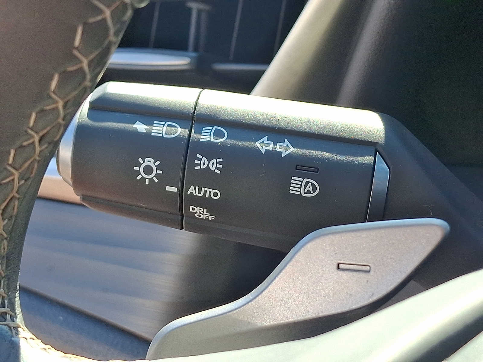 Thumbnail: 2019 Lexus ES - 25