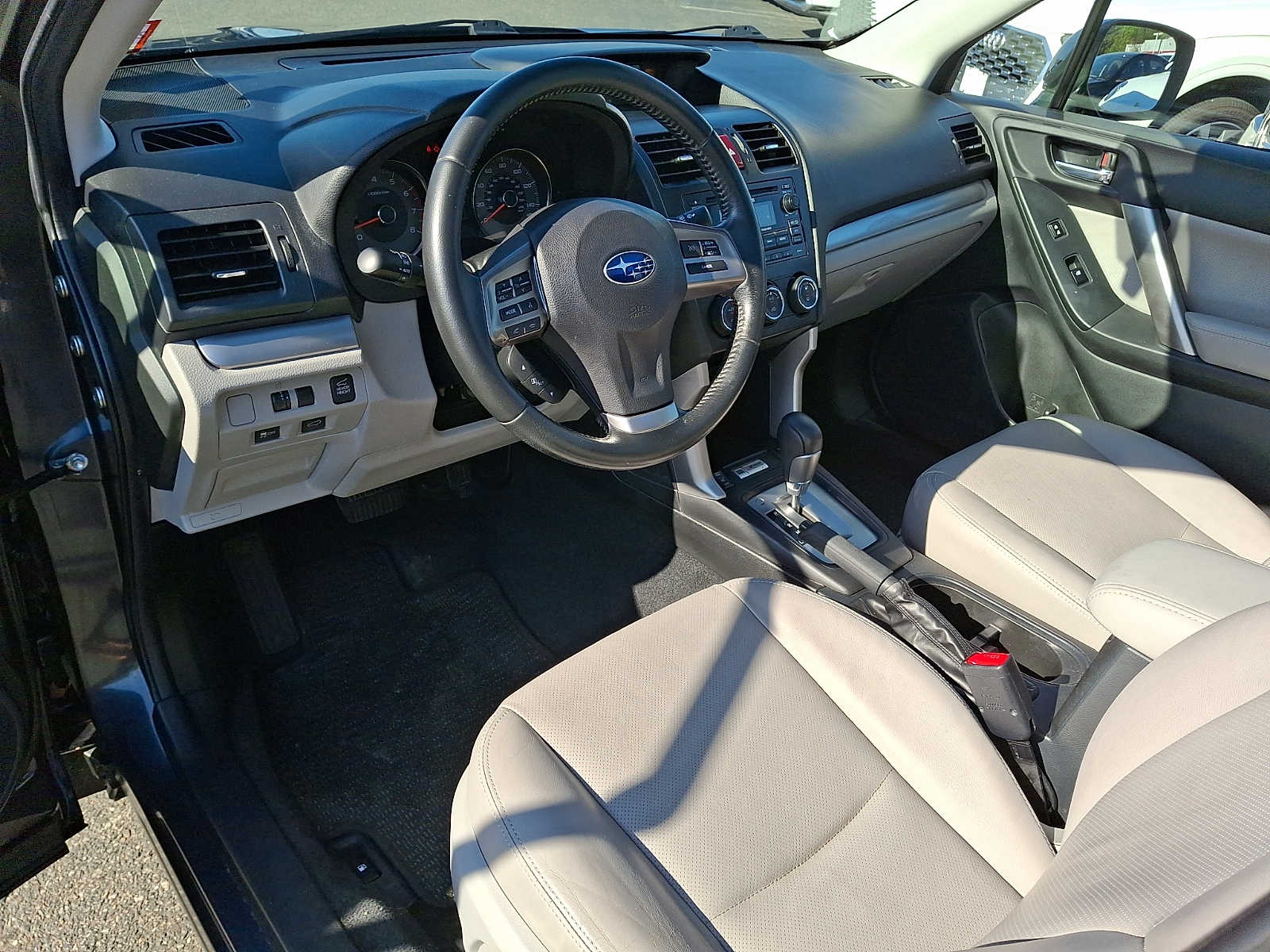 Thumbnail: 2014 Subaru Forester - 10