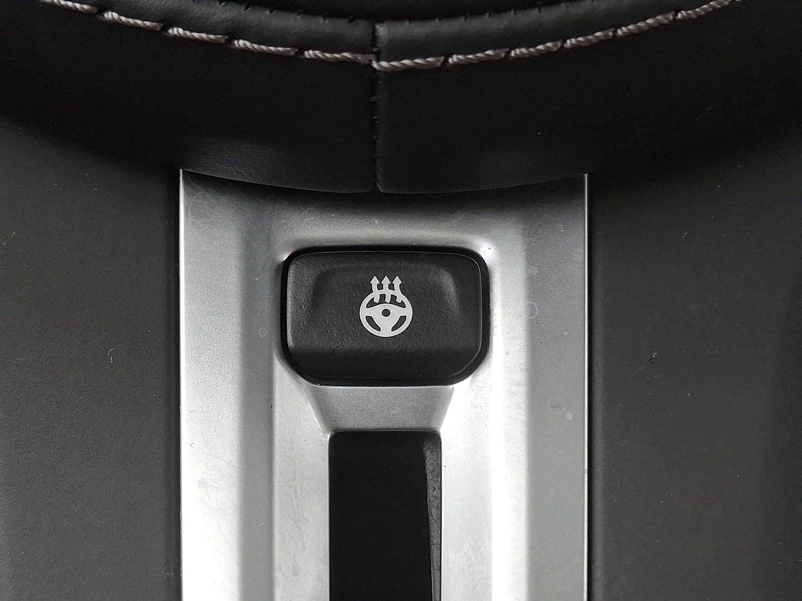 Thumbnail: 2023 BMW 8 Series - 21