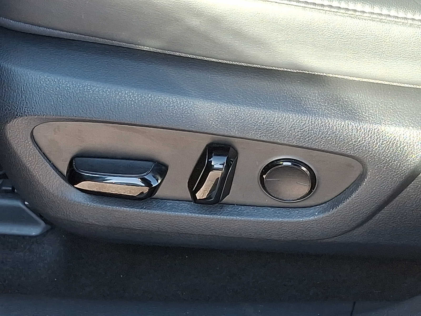 Thumbnail: 2024 Lexus RX - 8