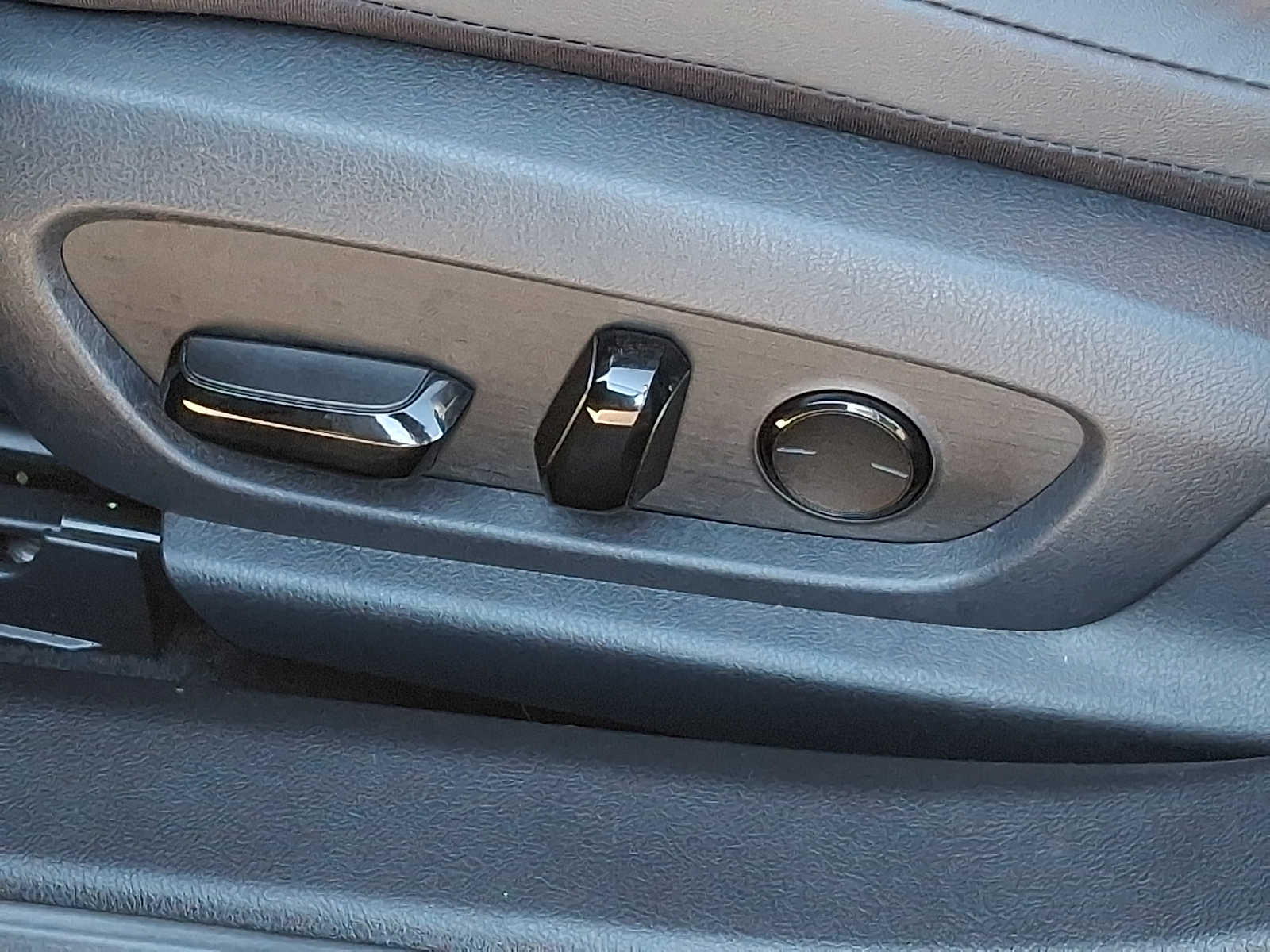 Thumbnail: 2023 Lexus ES - 11