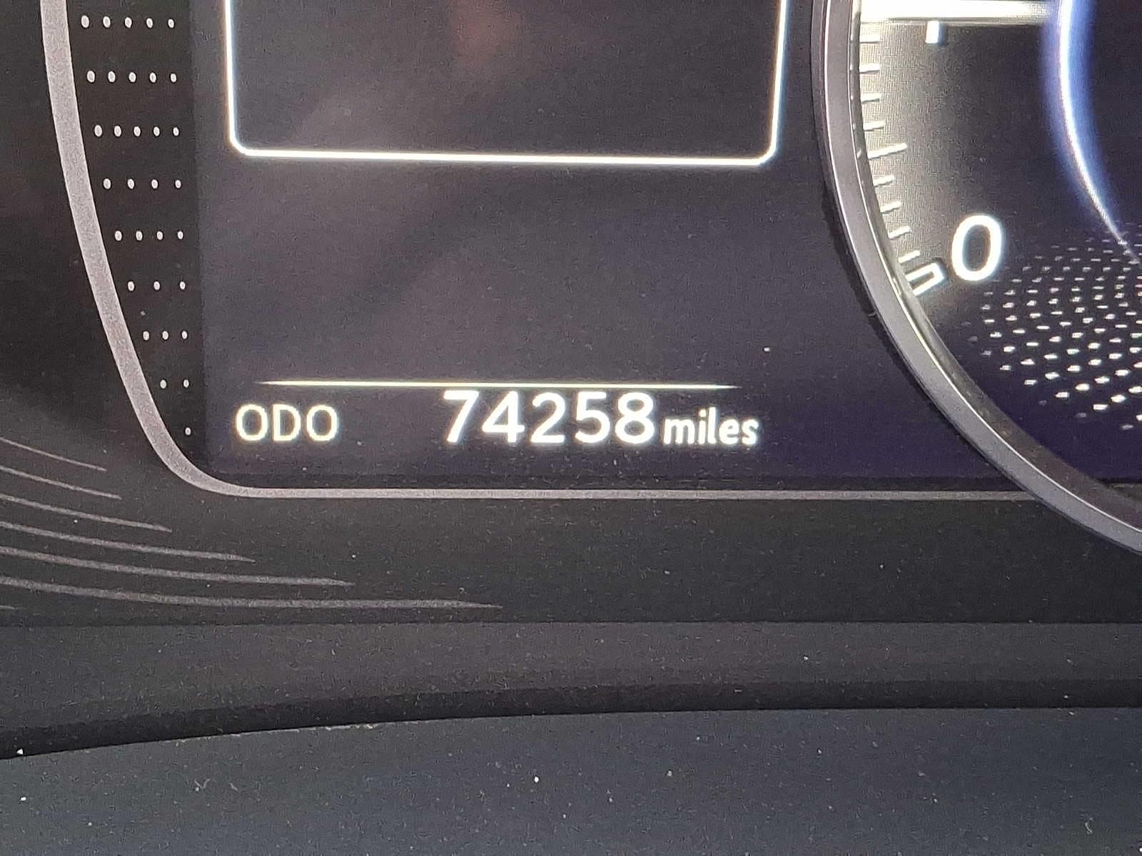 Thumbnail: 2020 Lexus ES - 15