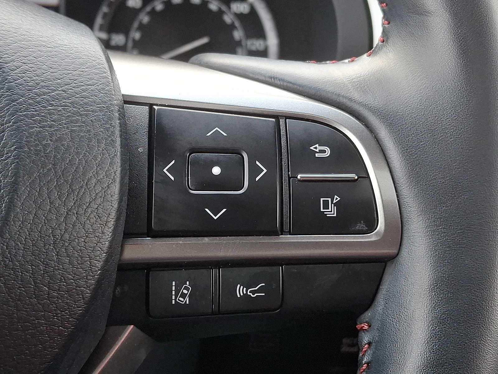 Thumbnail: 2023 Lexus GX - 19