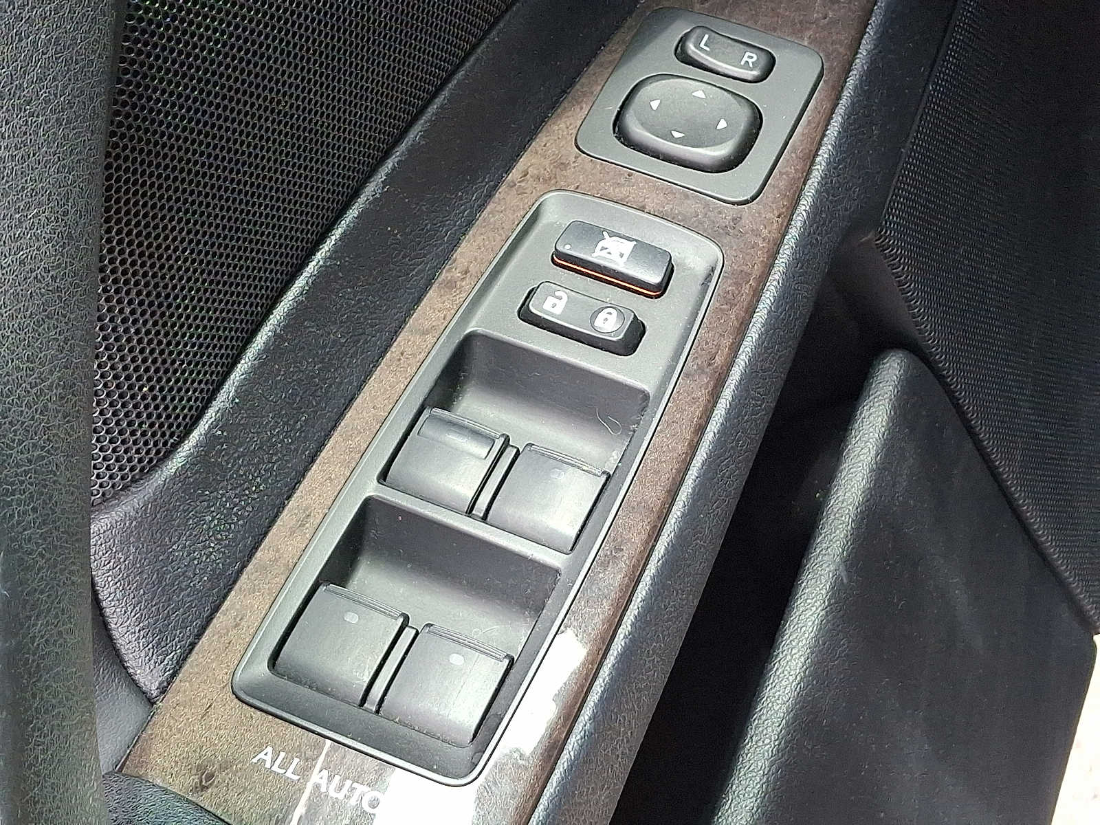 Thumbnail: 2009 Lexus IS - 24