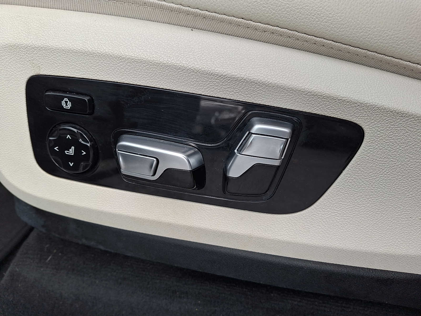 Thumbnail: 2019 BMW X5 - 10