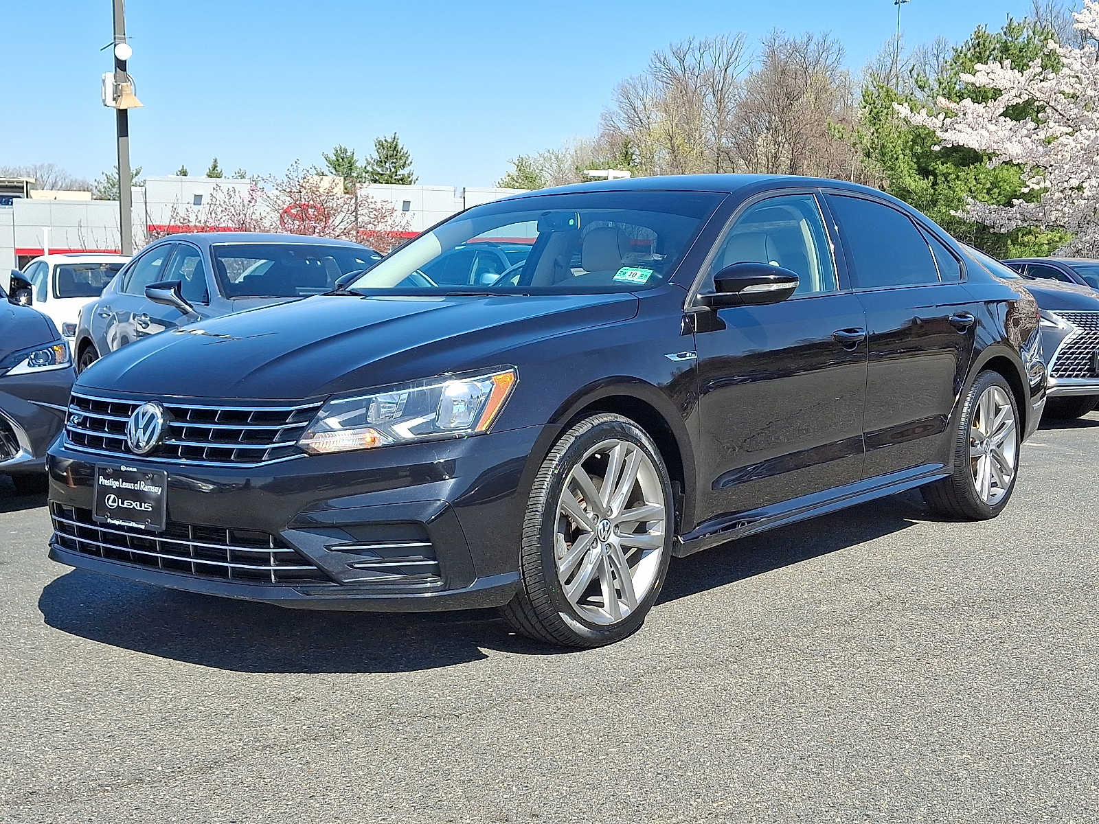 2018 Volkswagen Passat R-Line -
                  Ramsey, NJ