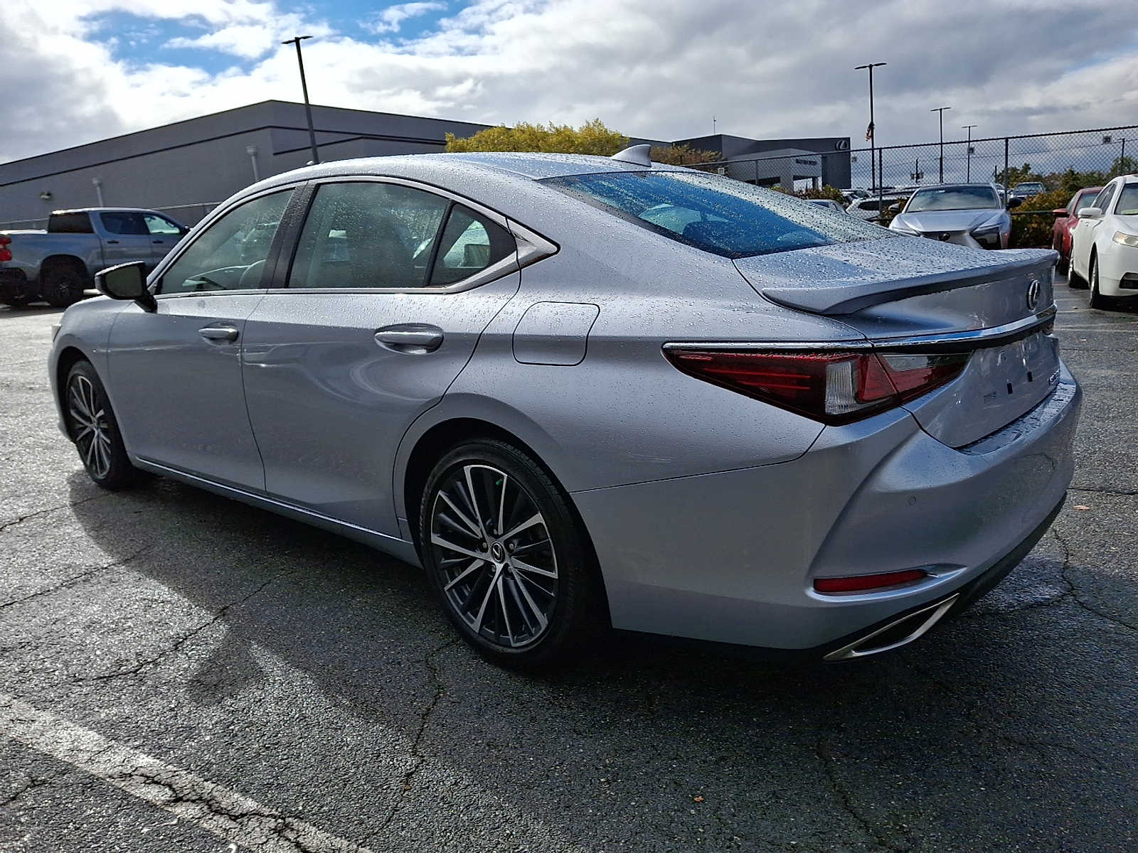 Thumbnail: 2023 Lexus ES - 6