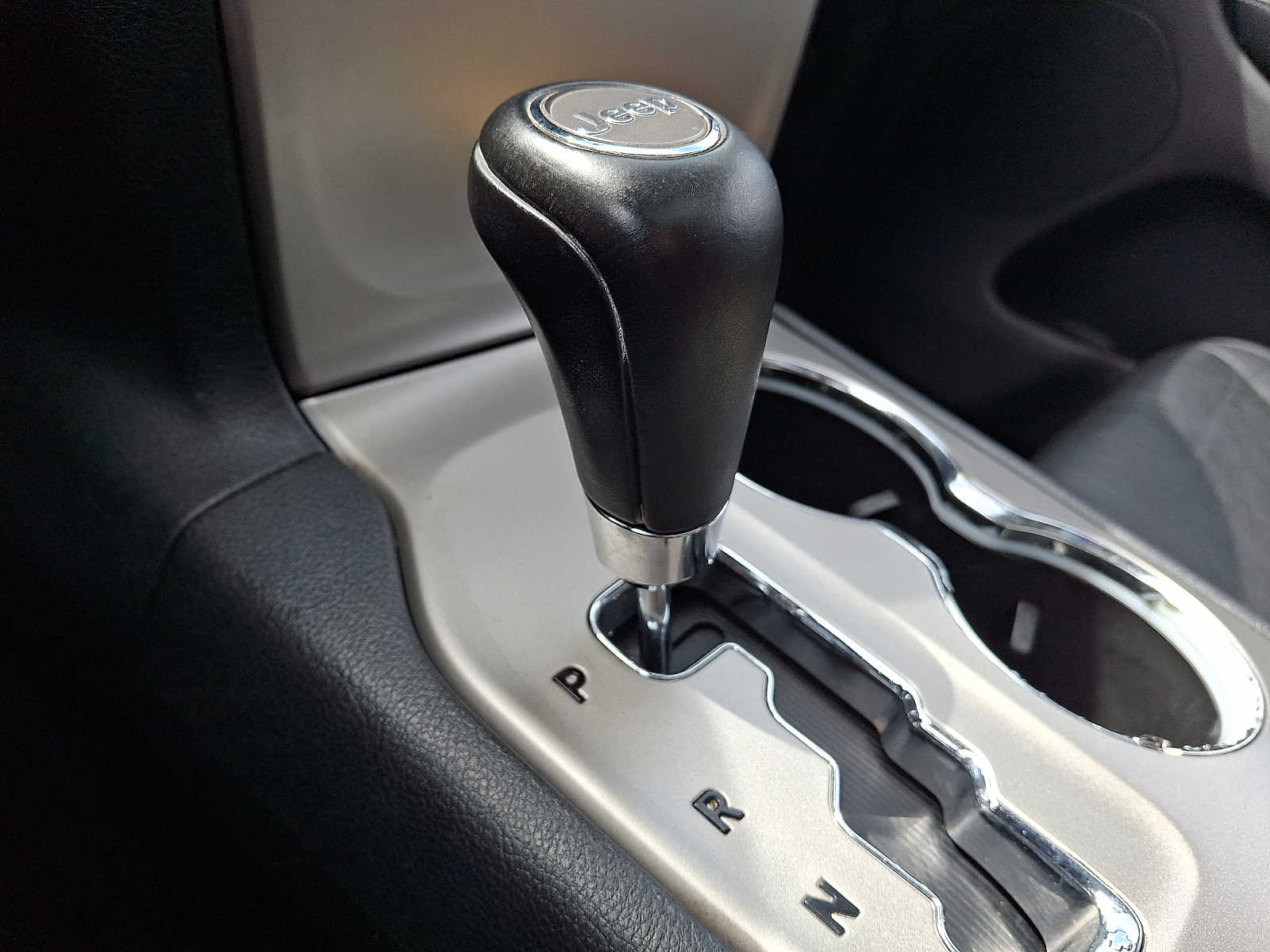 Thumbnail: 2012 Jeep Grand Cherokee - 13