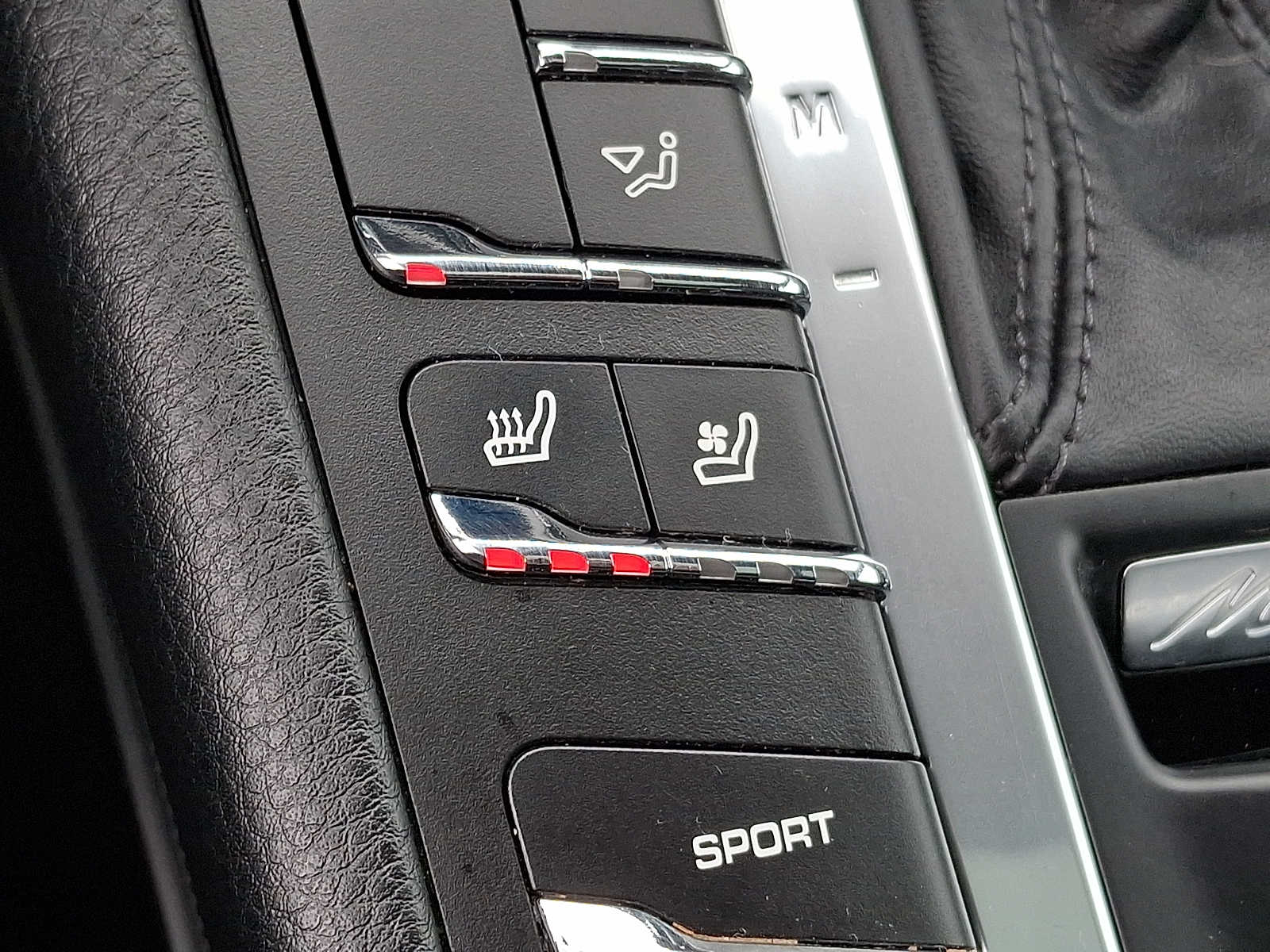 Thumbnail: 2019 Porsche Macan - 24