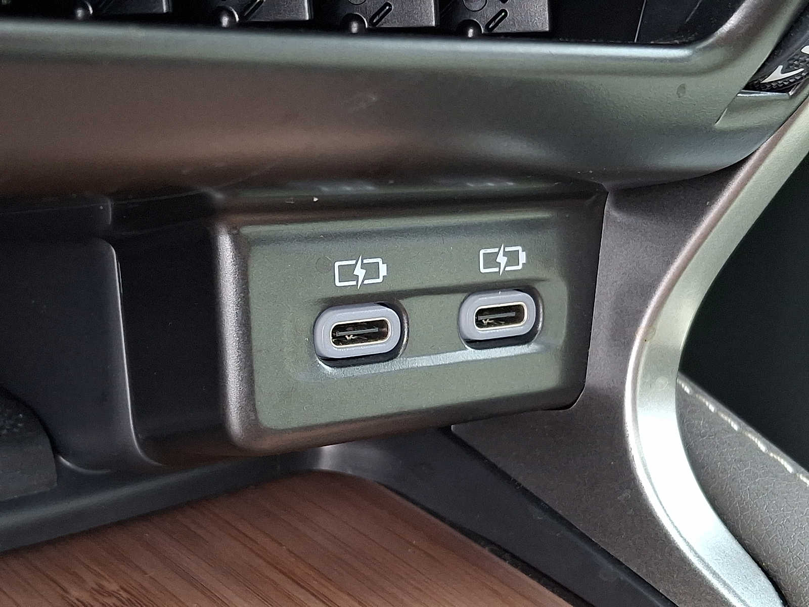 Thumbnail: 2023 Lexus RX - 18