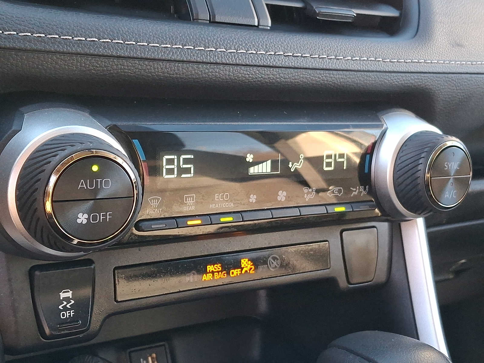 Thumbnail: 2025 Toyota RAV4 - 13