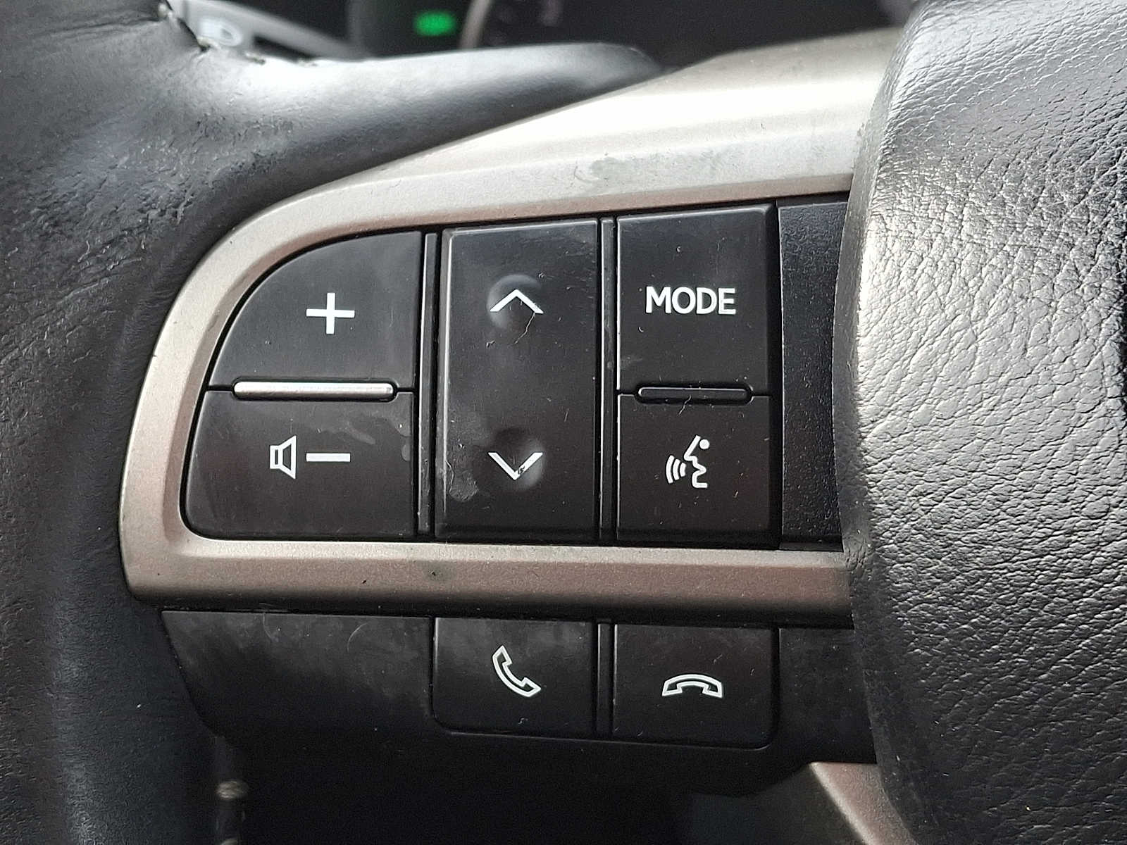 Thumbnail: 2016 Lexus RX - 16