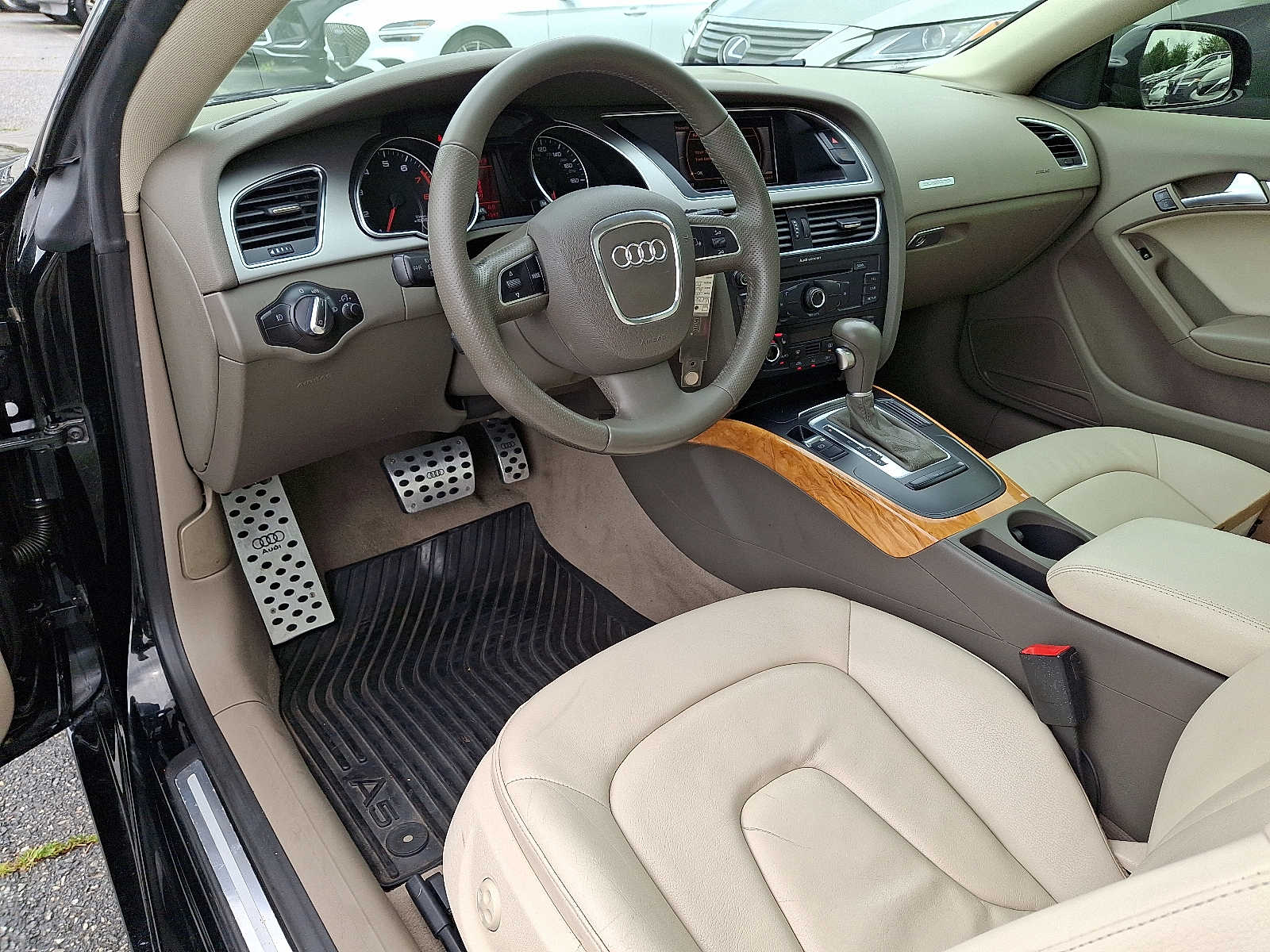Thumbnail: 2010 Audi A5 - 10