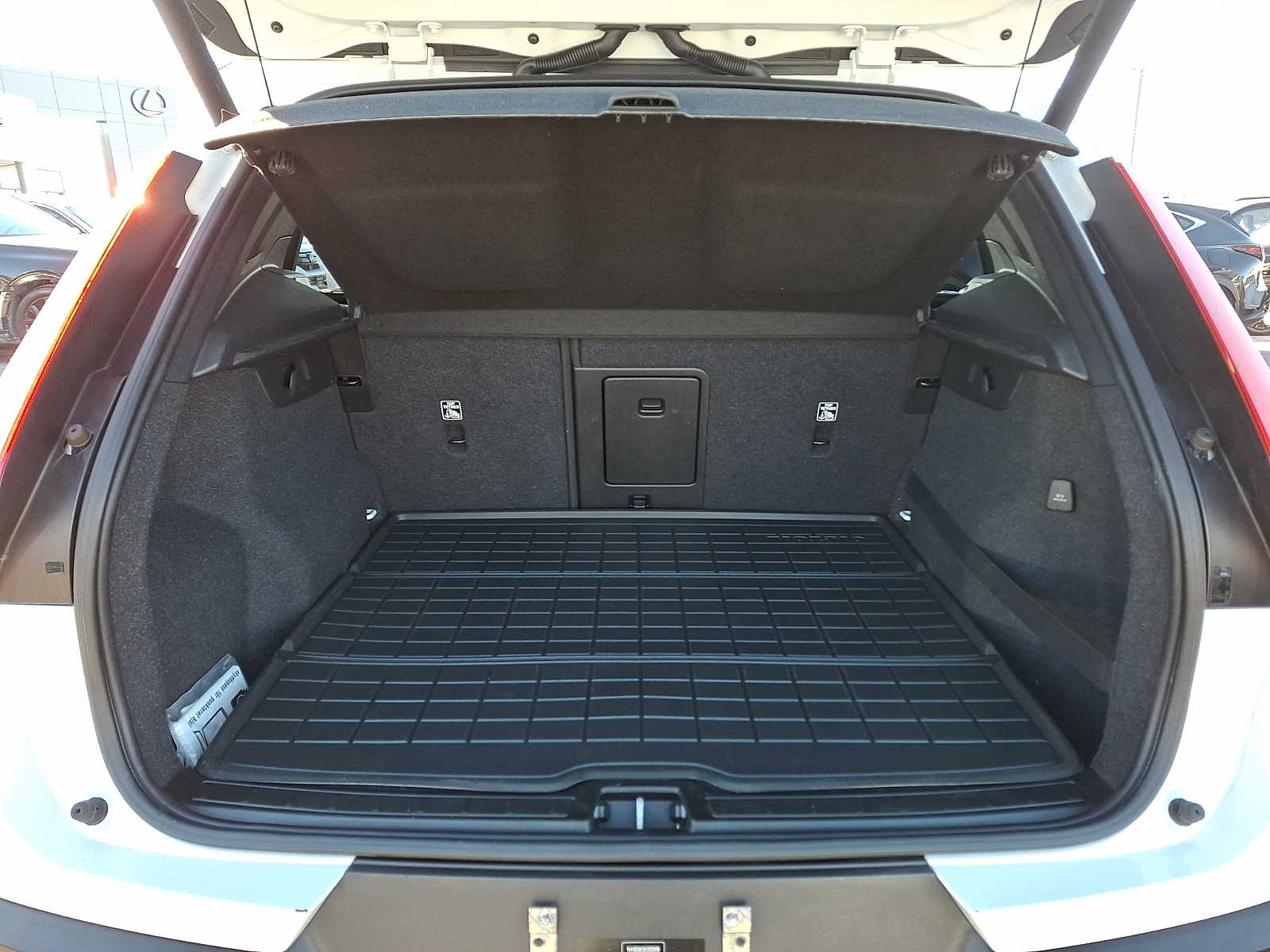 Thumbnail: 2019 Volvo XC40 - 26