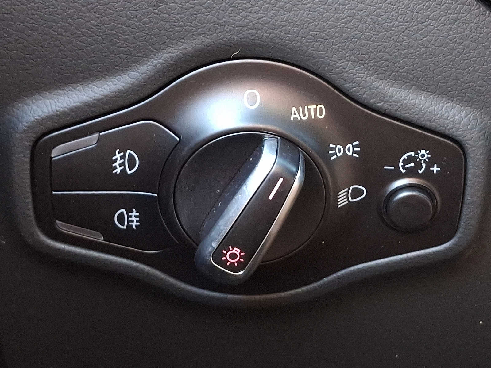 Thumbnail: 2016 Audi Q5 - 22