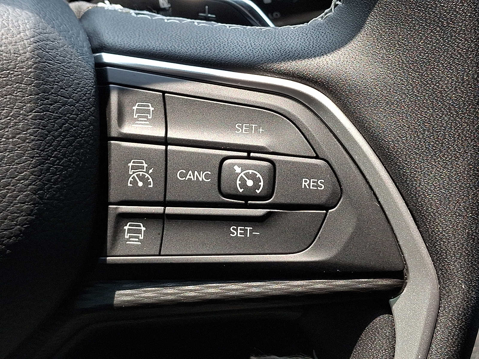 2023 Jeep Grand Cherokee Laredo 19