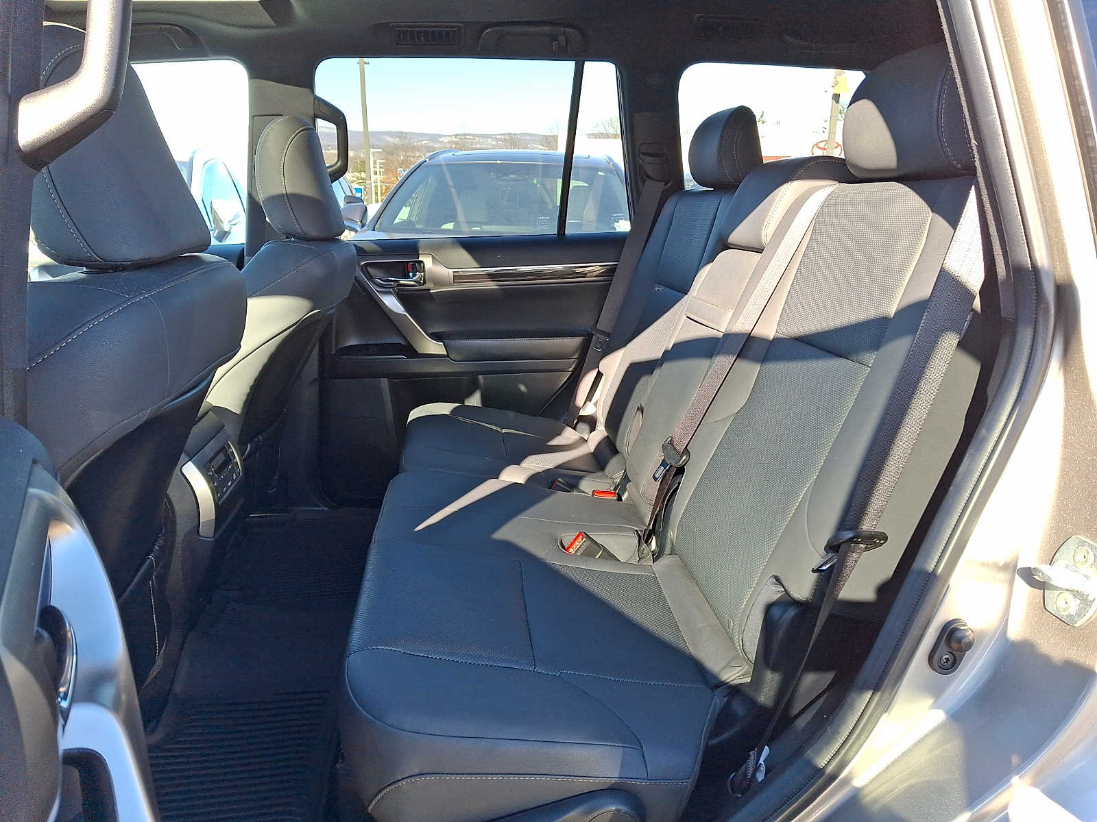 Thumbnail: 2023 Lexus GX - 9