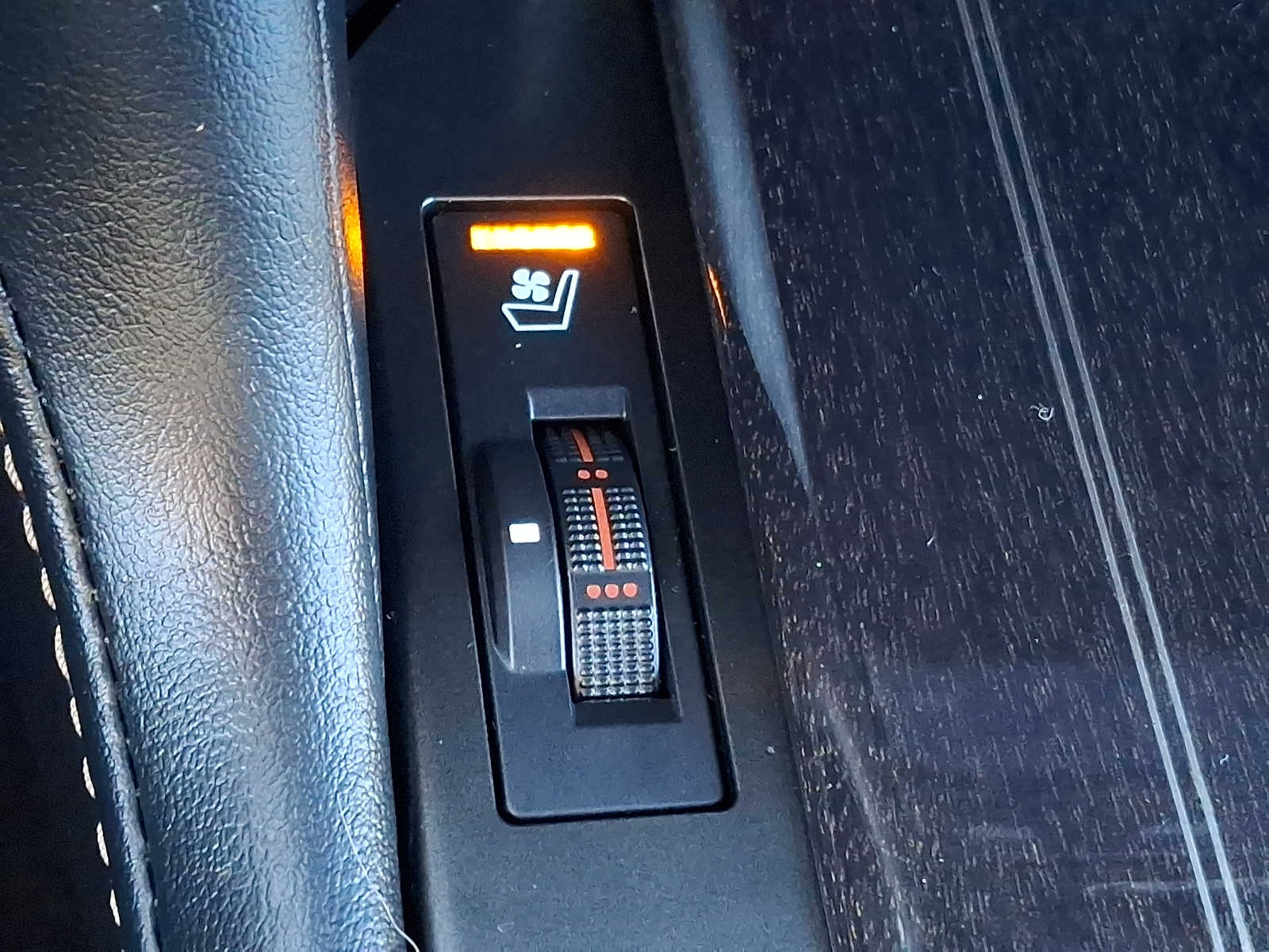 Thumbnail: 2023 Lexus GX - 22