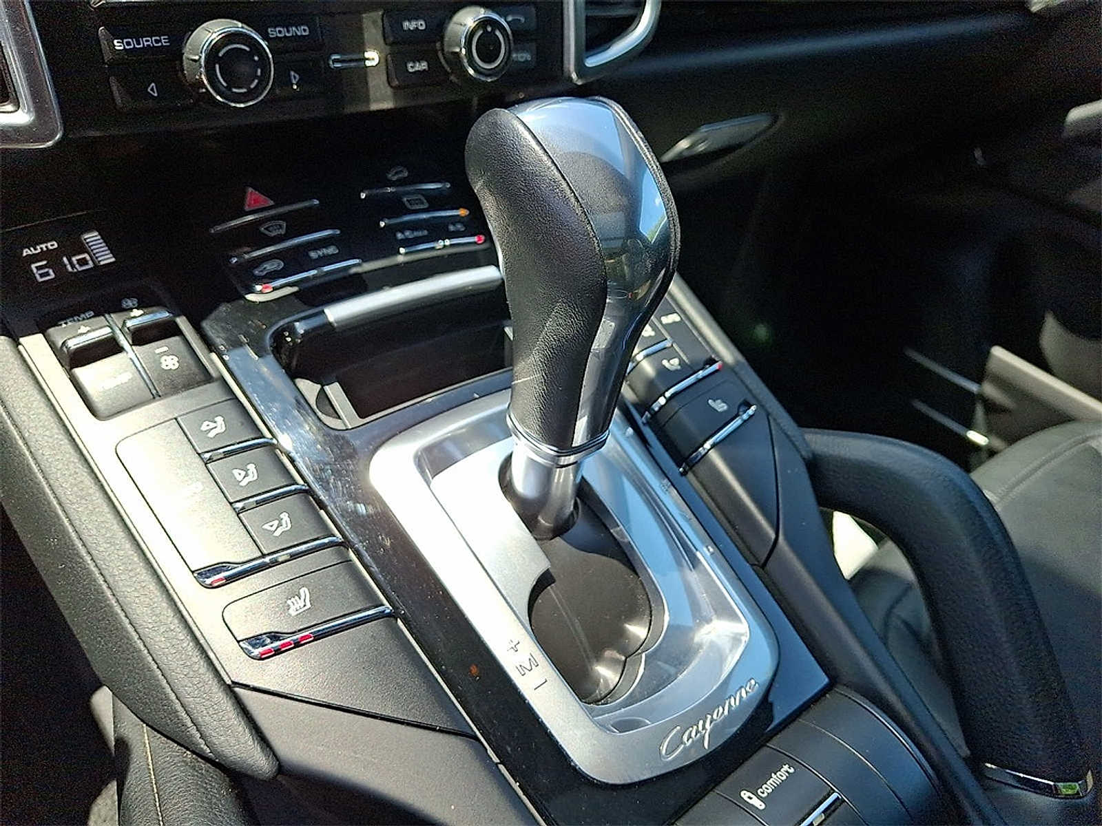 Thumbnail: 2016 Porsche Cayenne - 12