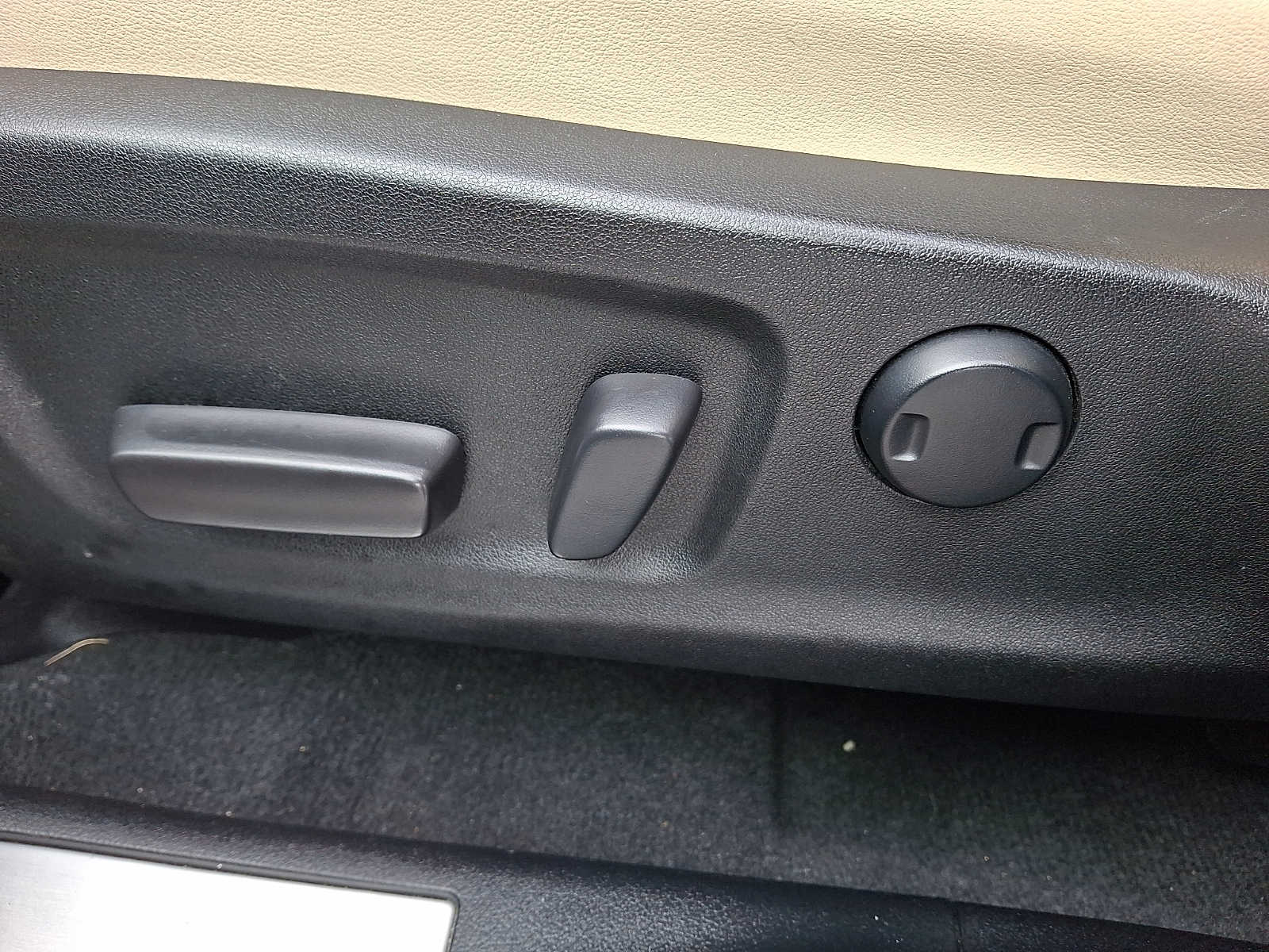 Thumbnail: 2022 Lexus RX - 10