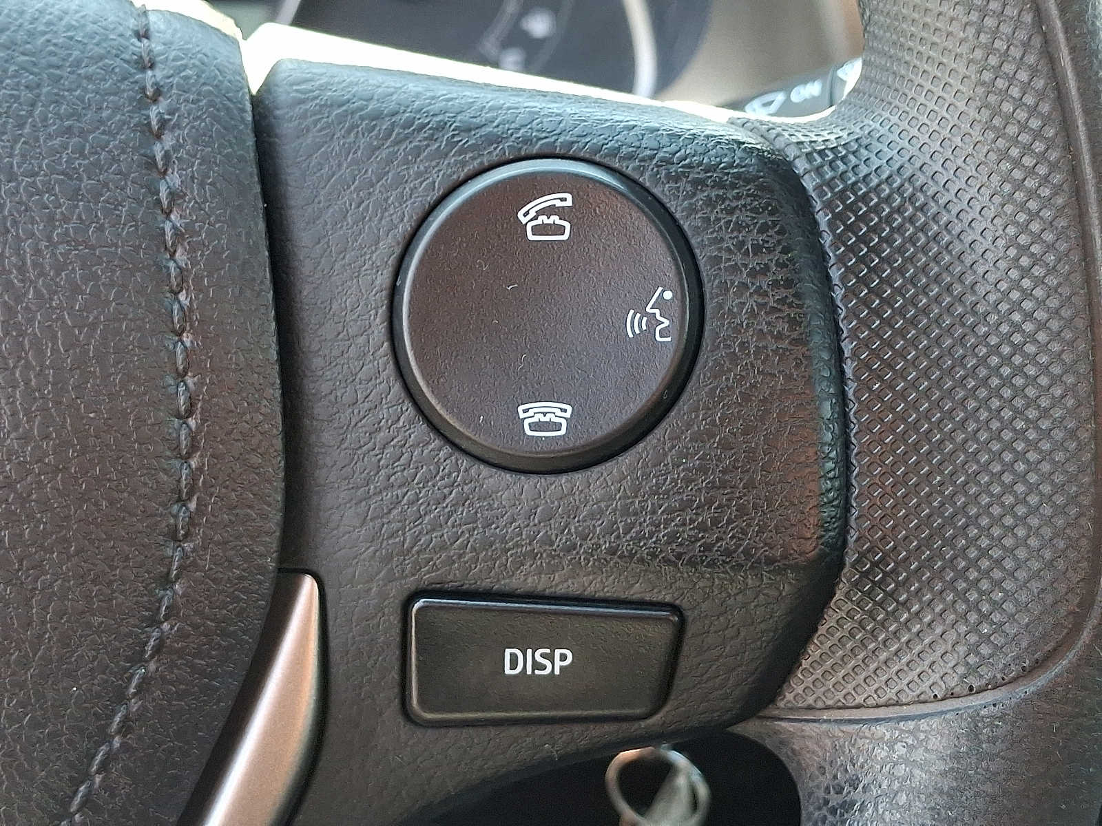 Thumbnail: 2015 Toyota RAV4 - 17