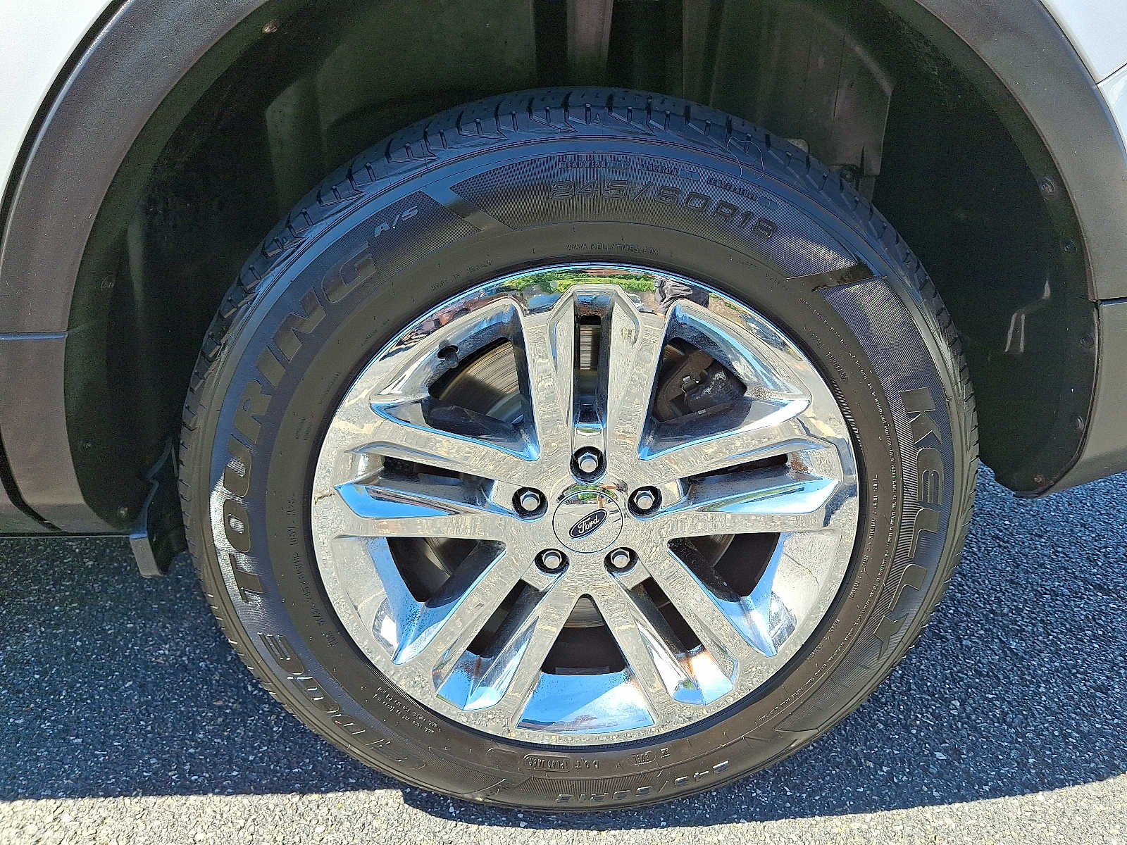 Thumbnail: 2015 Ford Explorer - 7