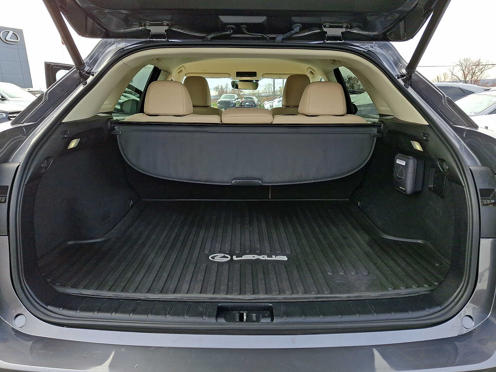 Thumbnail: 2022 Lexus RX - 27