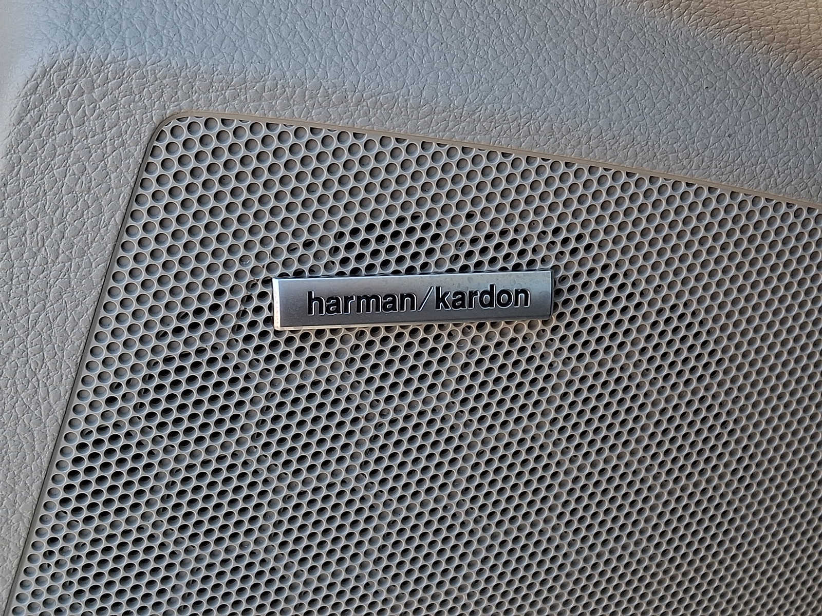 Thumbnail: 2011 Subaru Legacy - 23