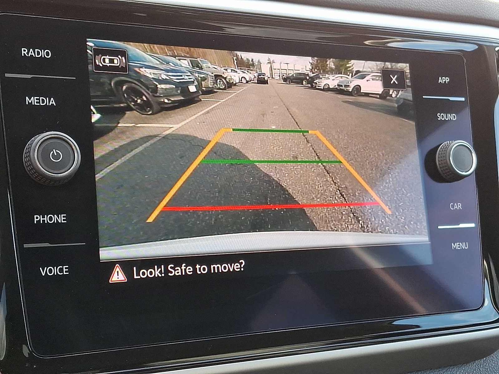 Thumbnail: 2022 Volkswagen Atlas - 17