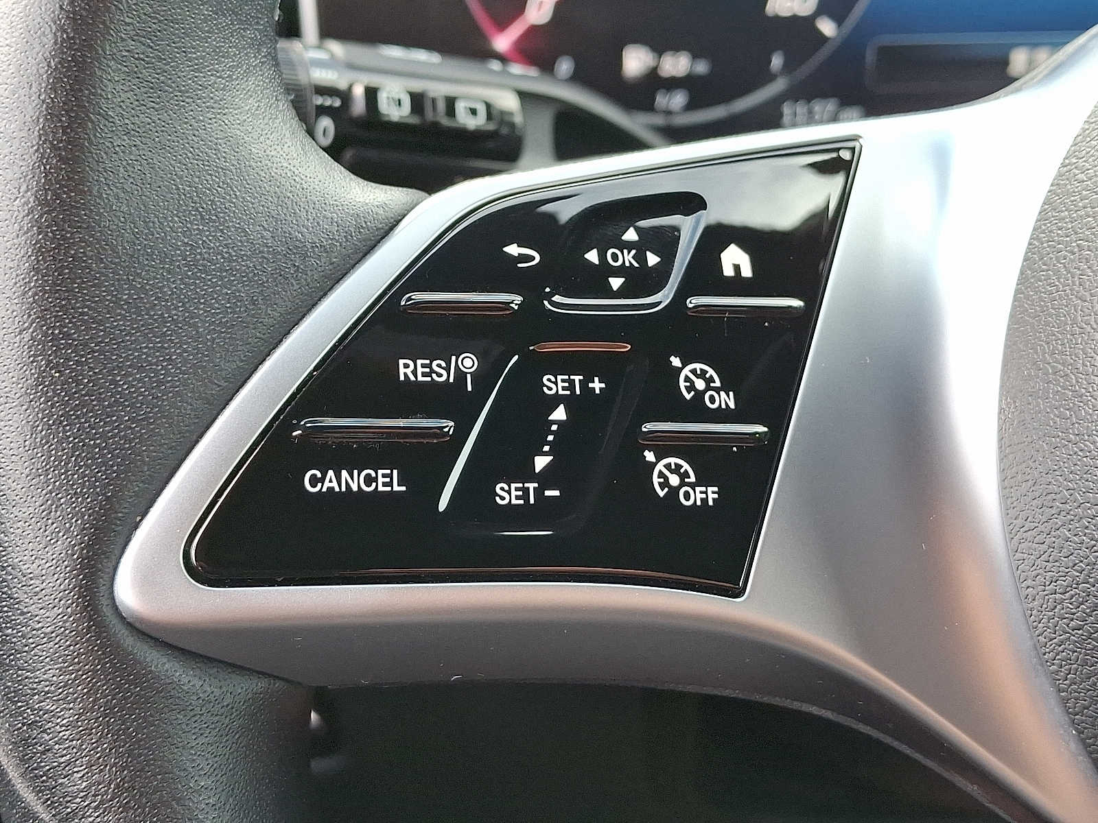 Thumbnail: 2023 Mercedes-Benz GLC - 17