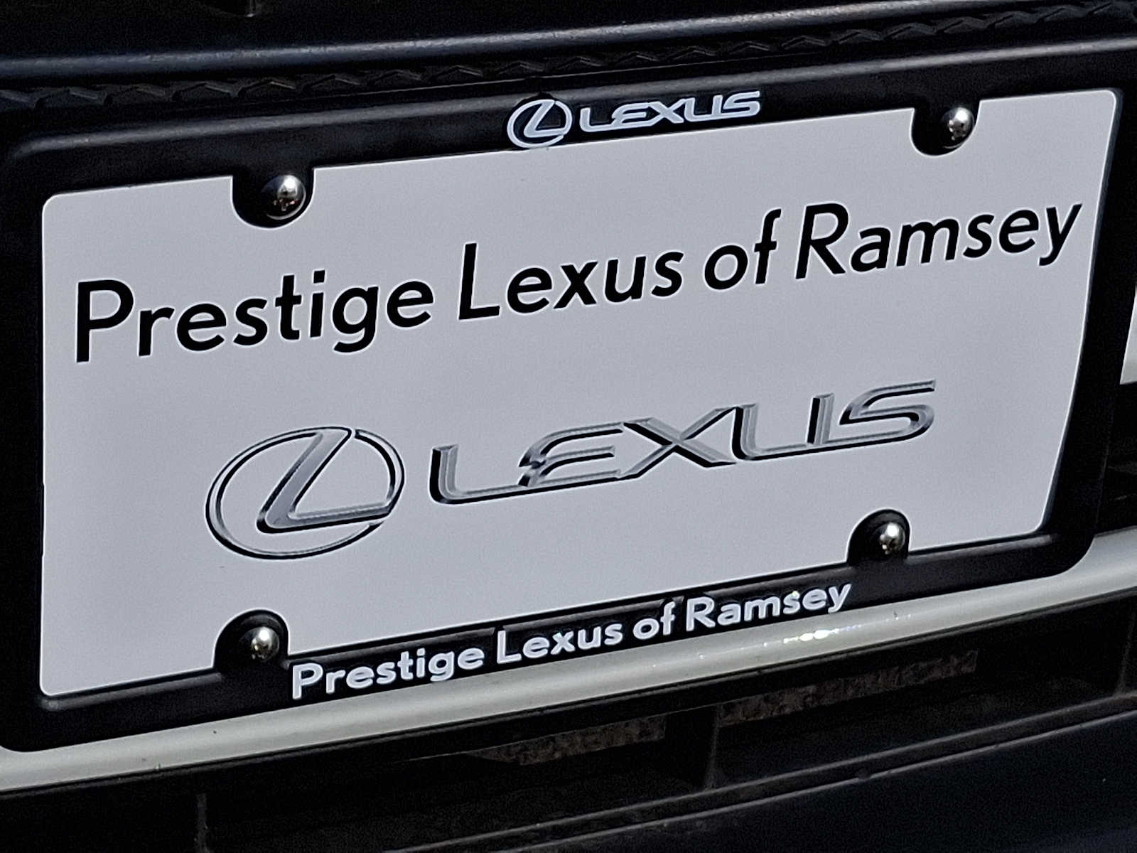 Thumbnail: 2022 Lexus IS - 30